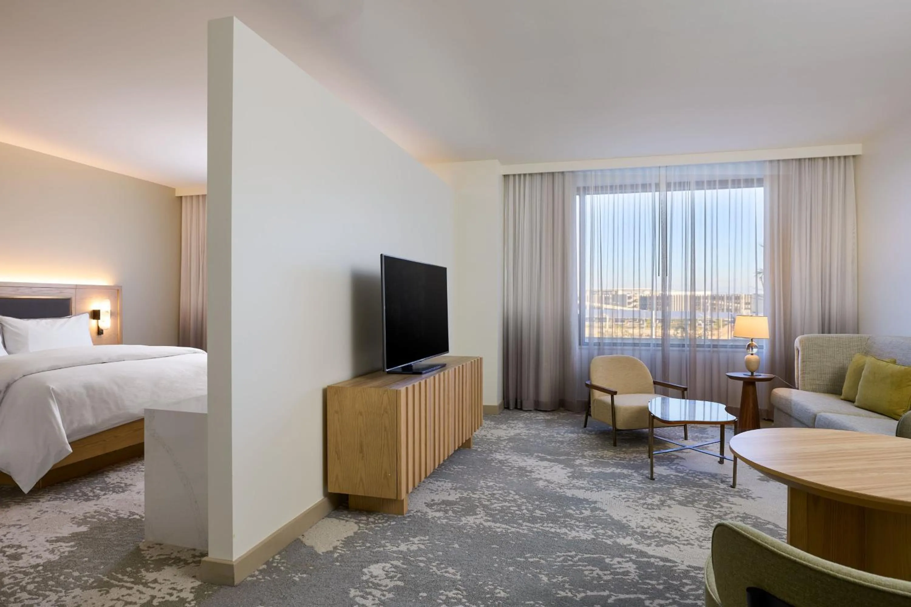 Photo of the whole room, Bed in The Westin Los Angeles Airport