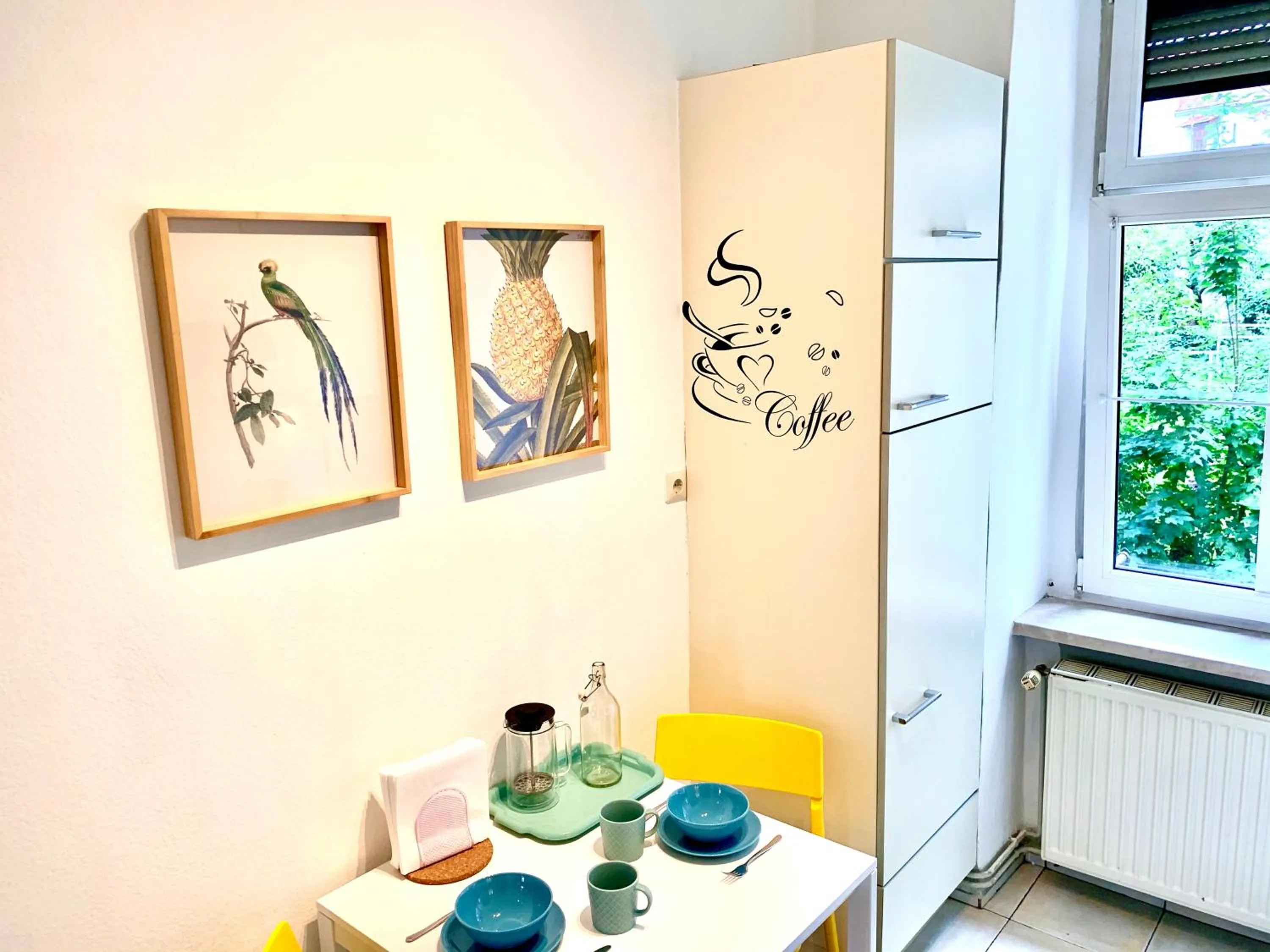 Dining area in Charming City Apartment - by Nahuen Suites