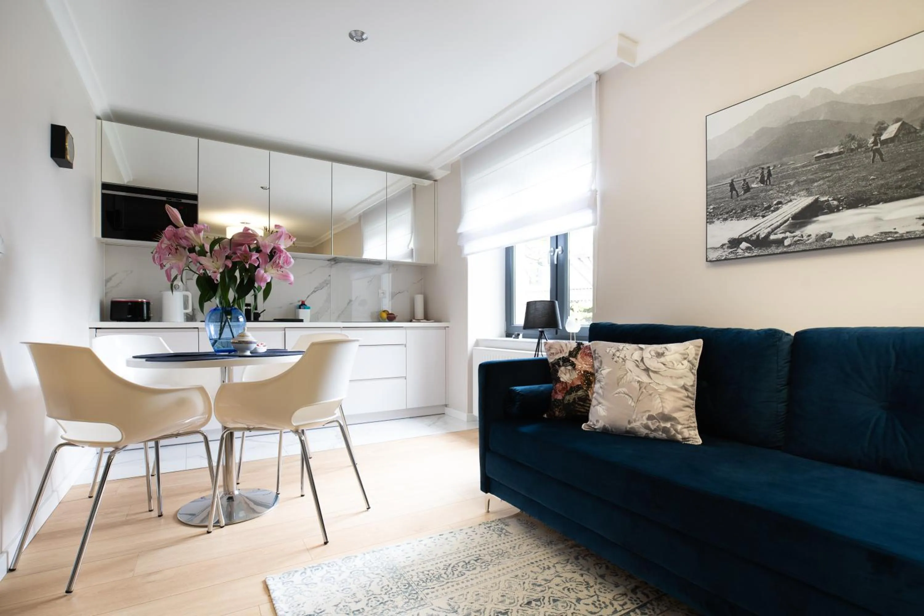 Kitchen or kitchenette in Altara Apartamenty Centrum - Free Parking