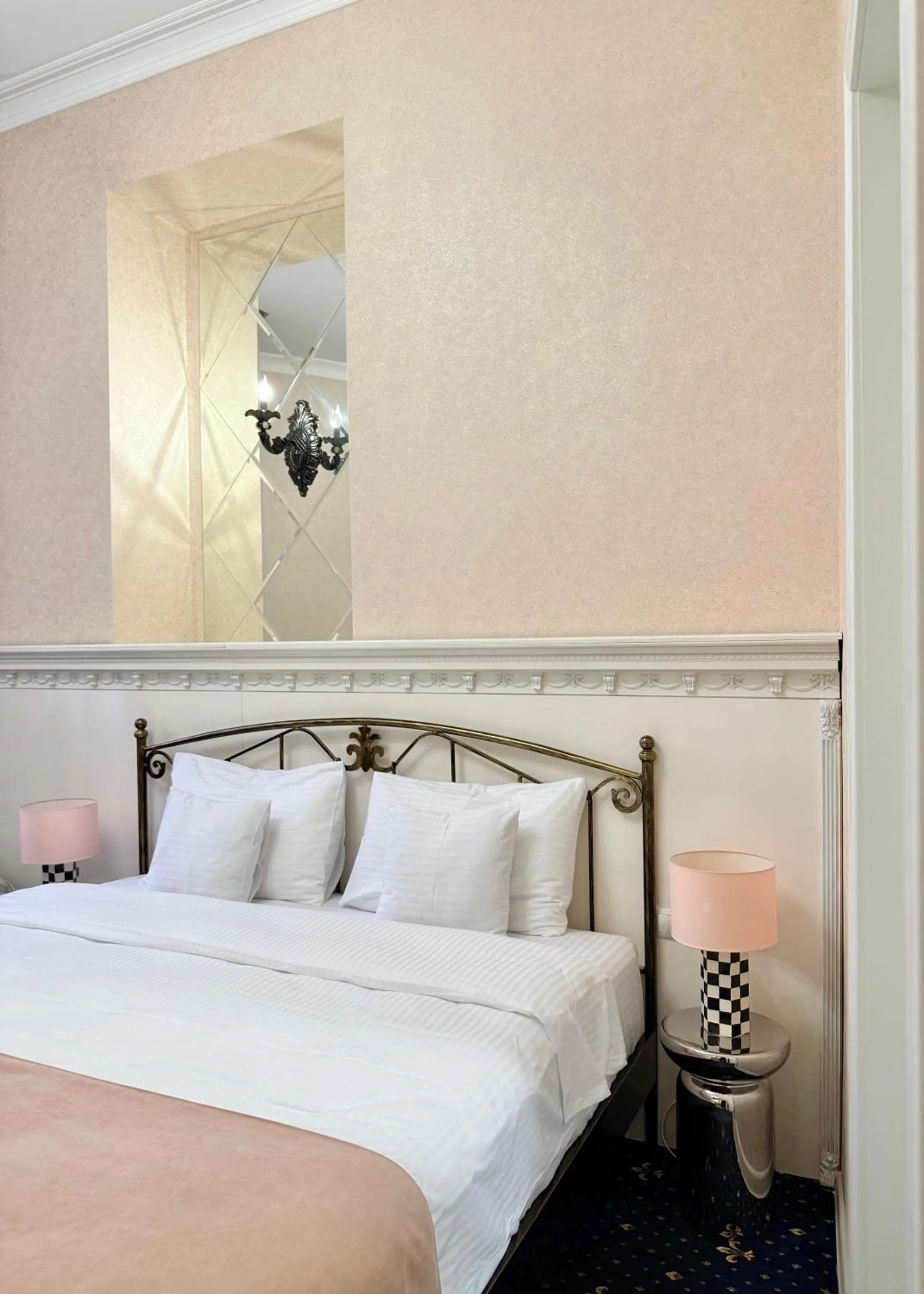 Bed in Arts Hotel by Square