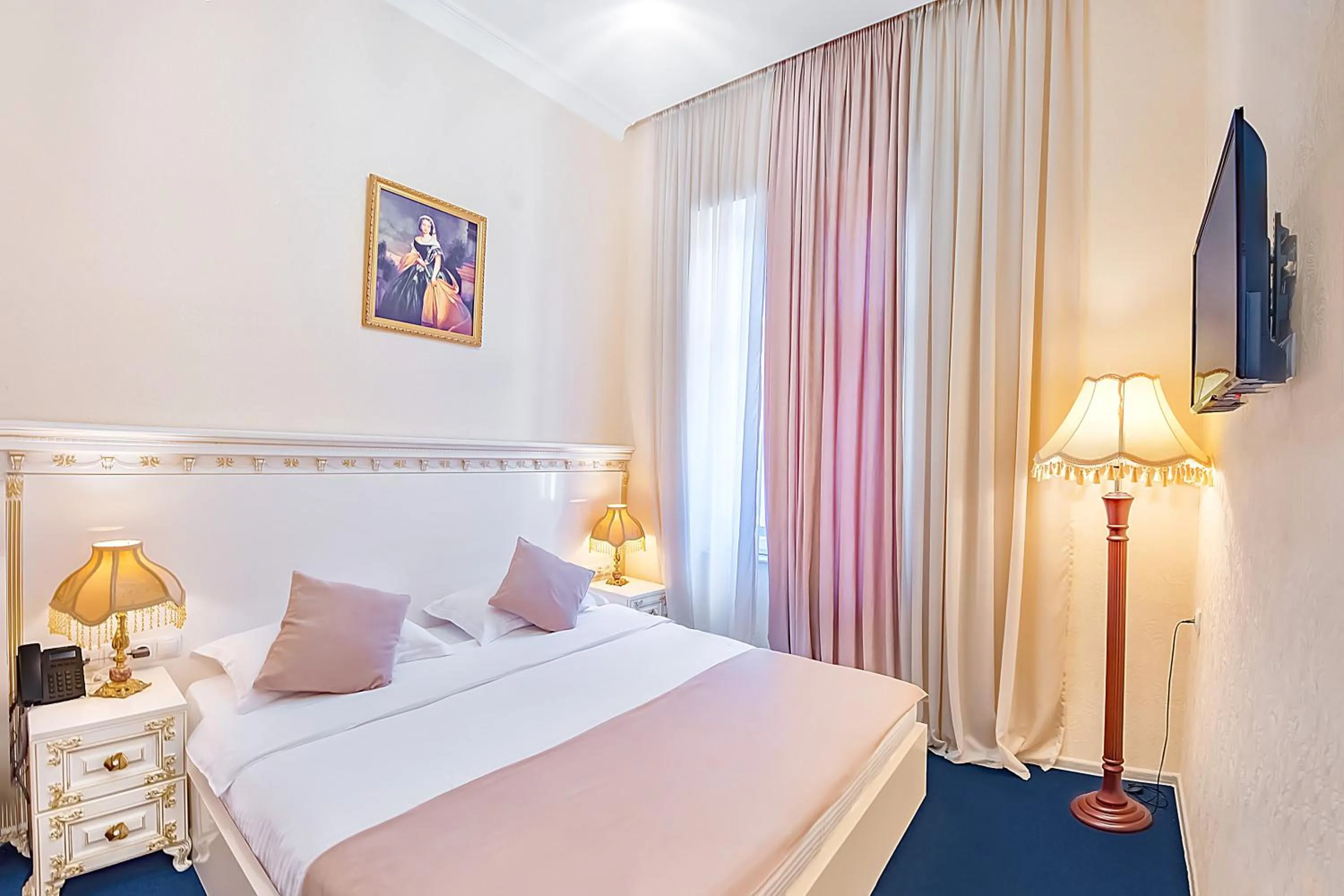 Bed in Vintage Hotel