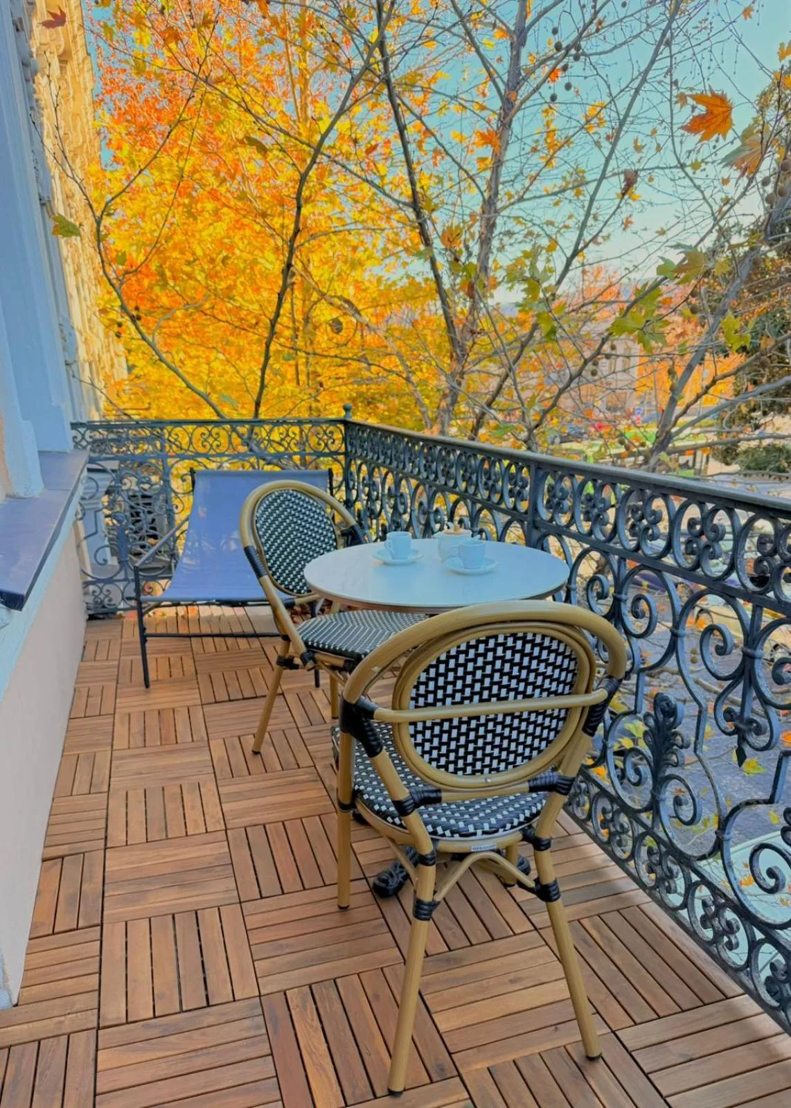 Day in Arts Hotel by Square