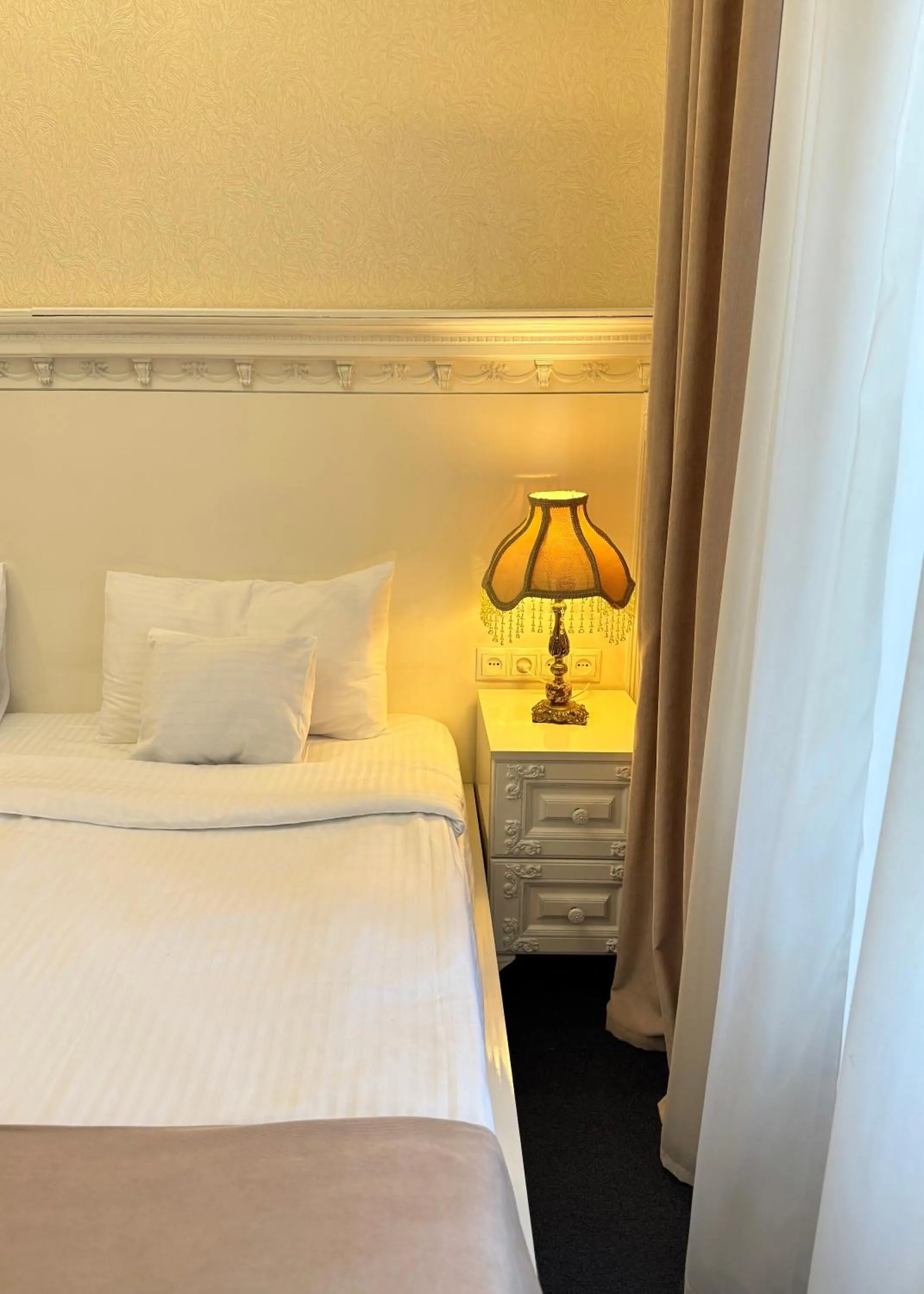 Bed in Arts Hotel by Square