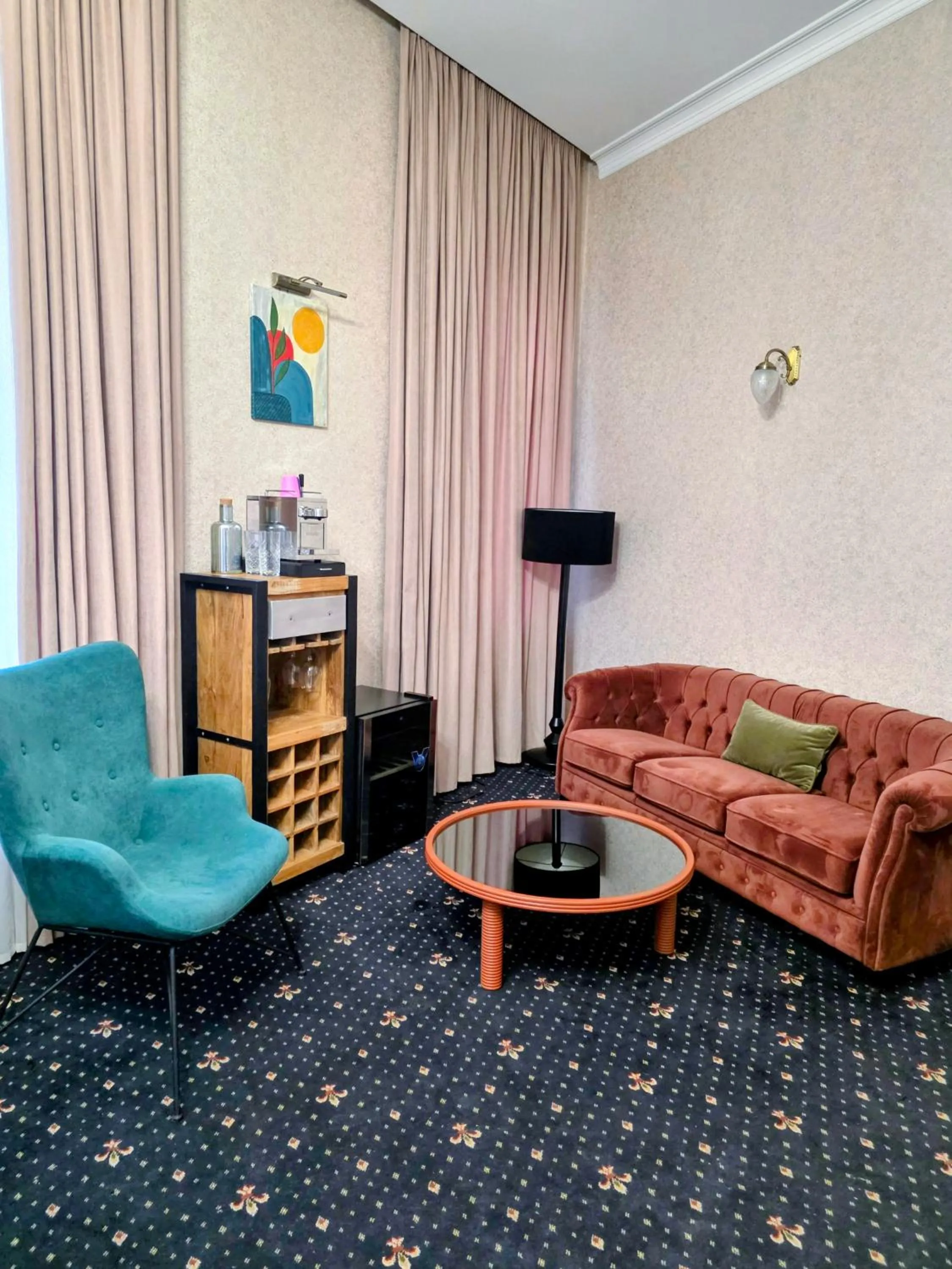 TV and multimedia in Arts Hotel by Square