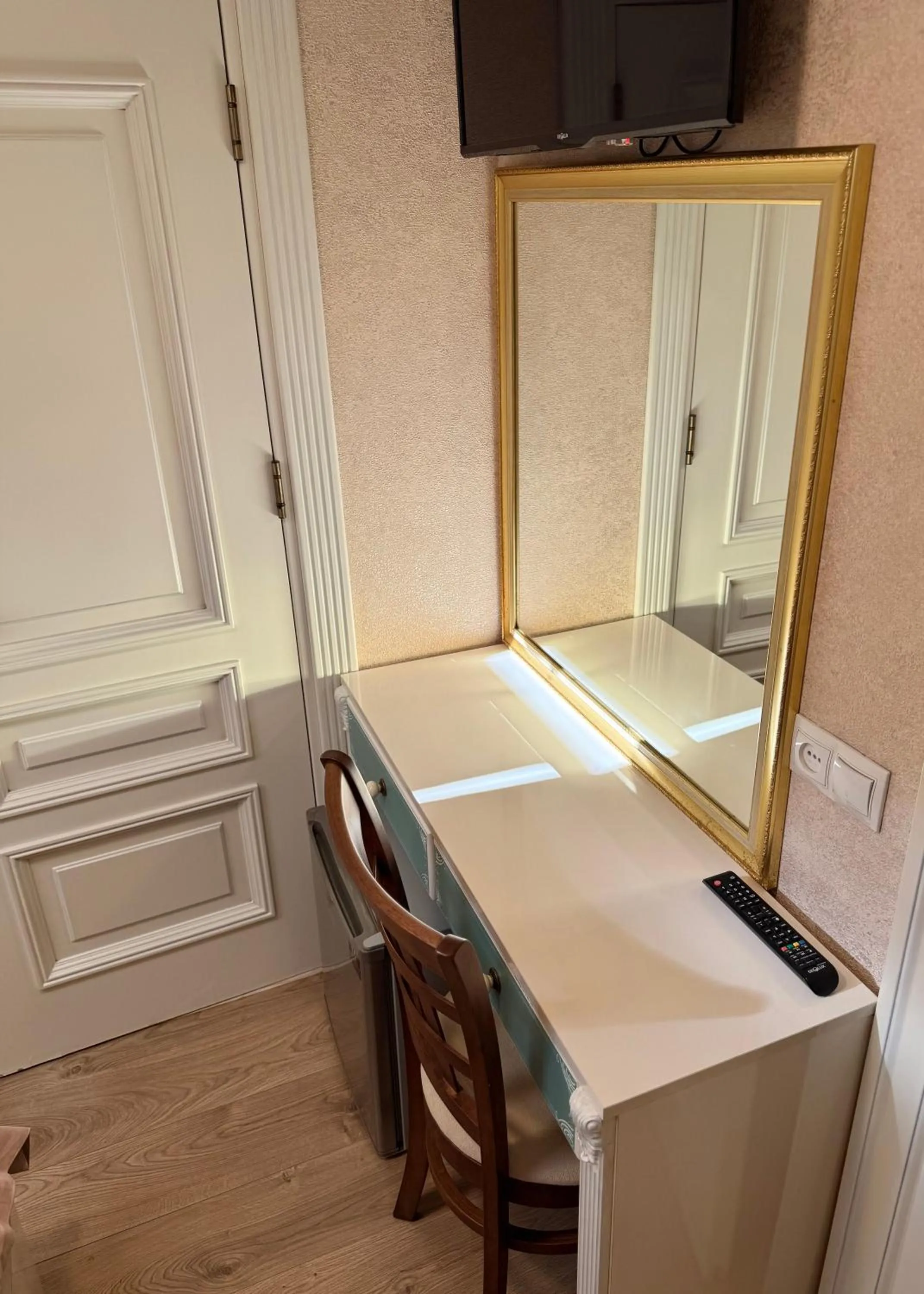 Arts Hotel by Square