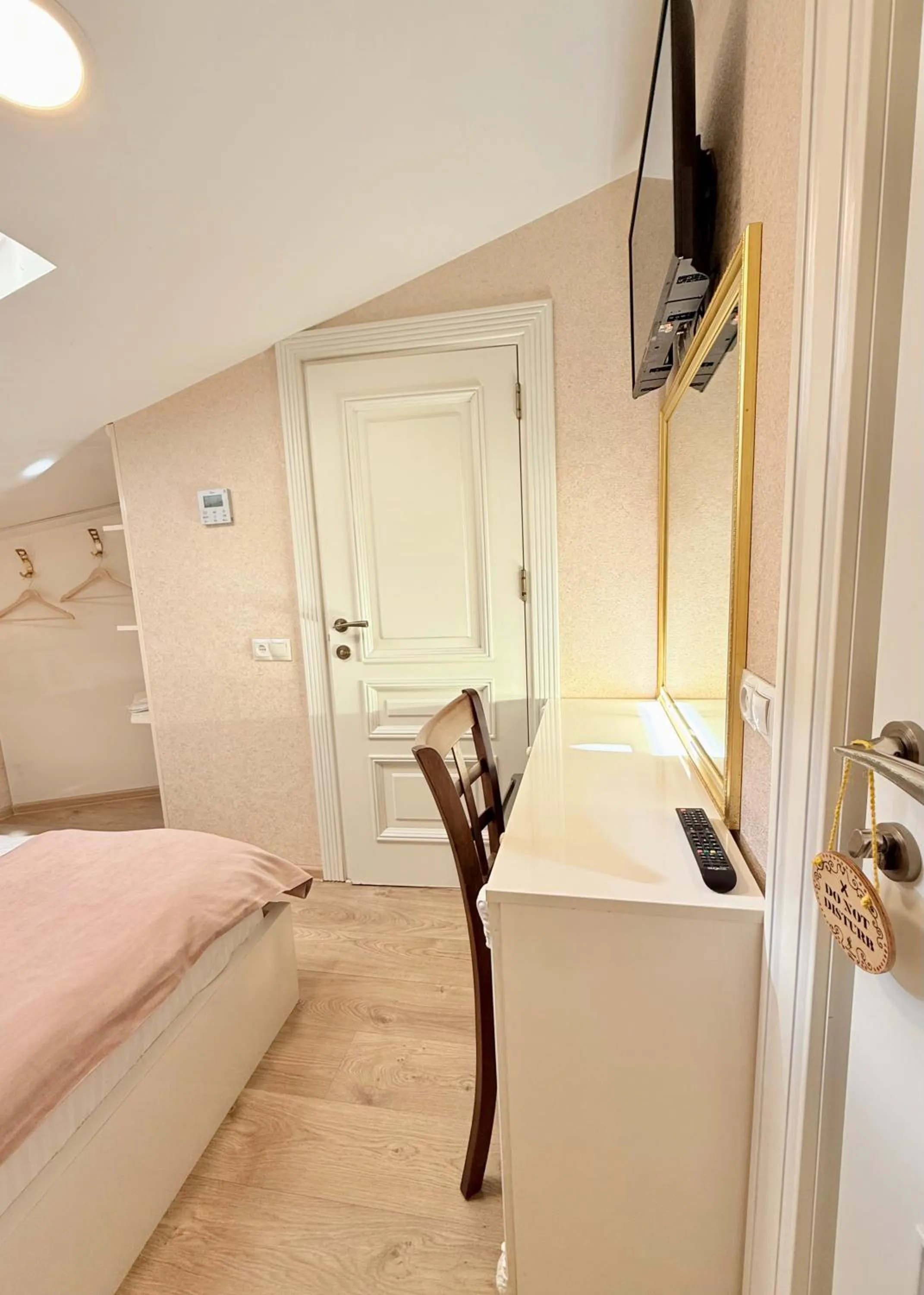 Bed in Arts Hotel by Square