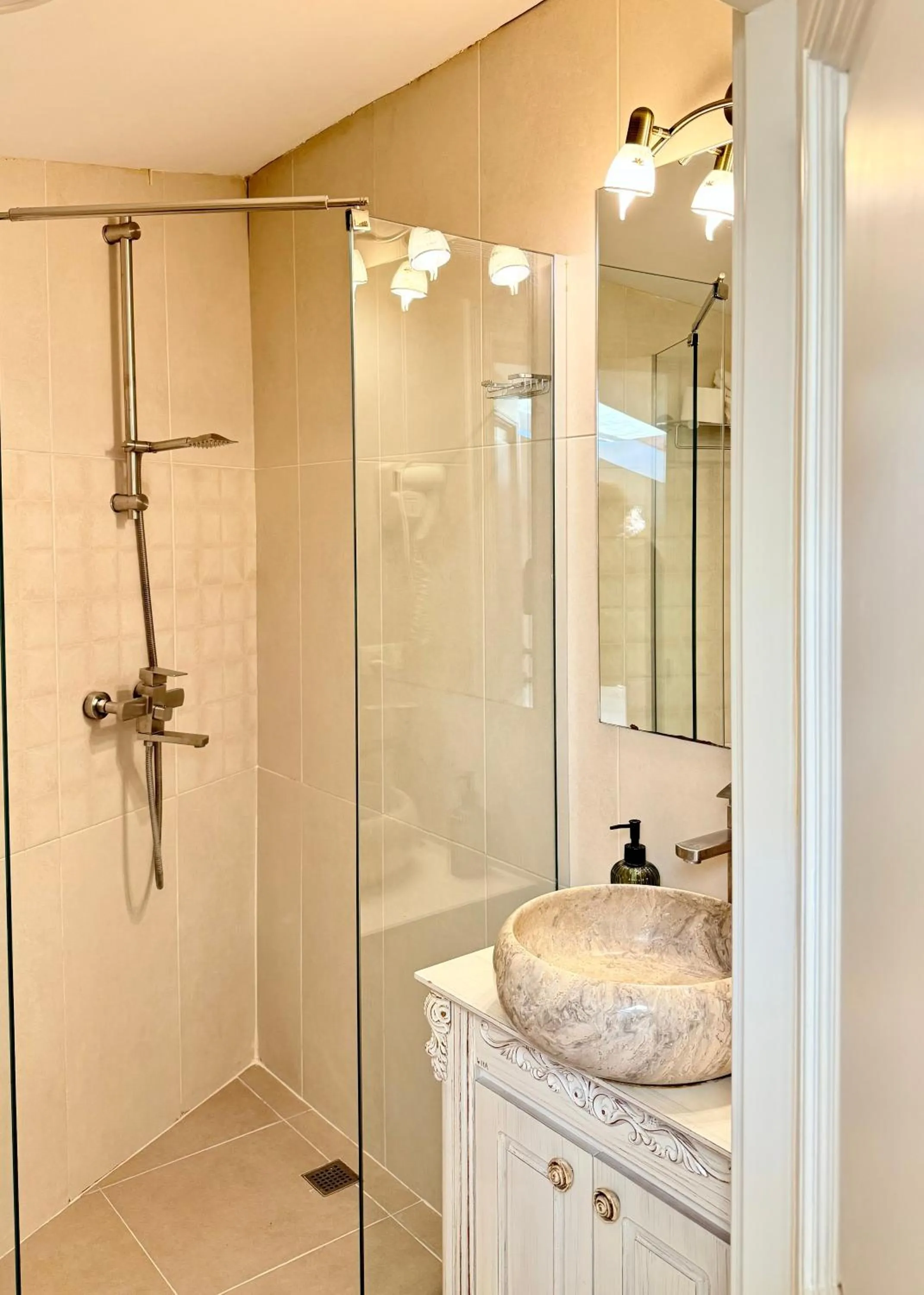 Arts Hotel by Square