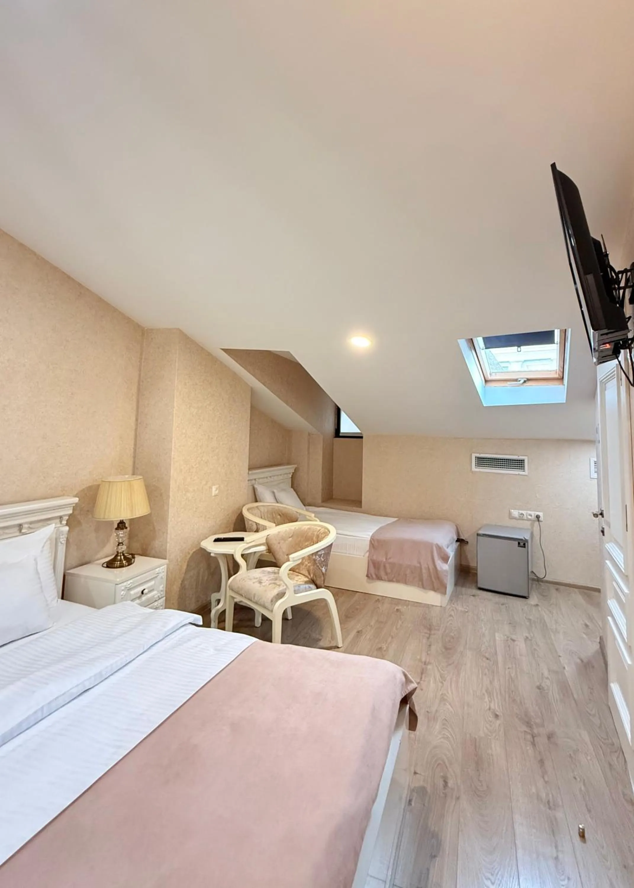 Bedroom, Bed in Arts Hotel by Square