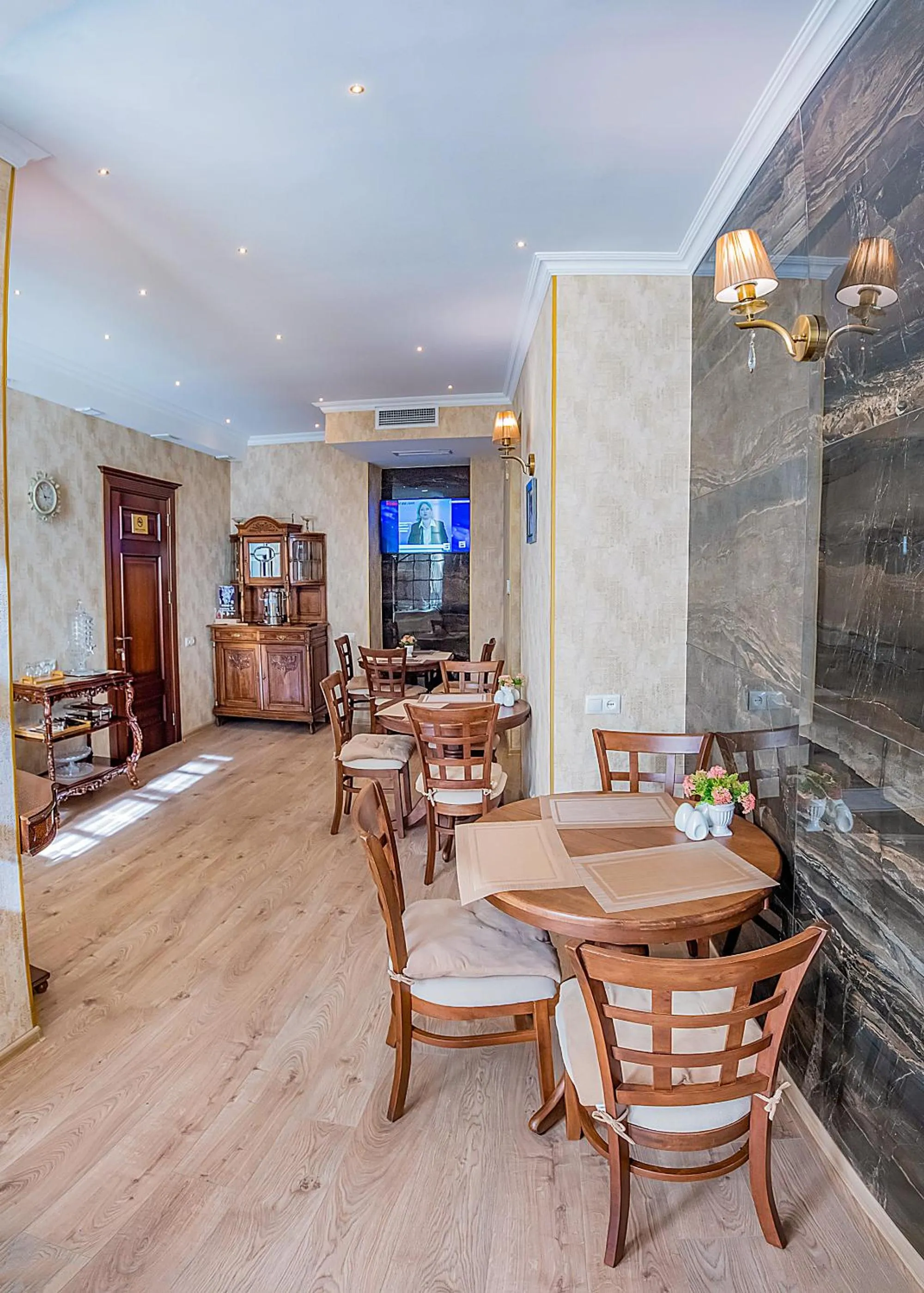 Communal lounge/ TV room in Vintage Hotel