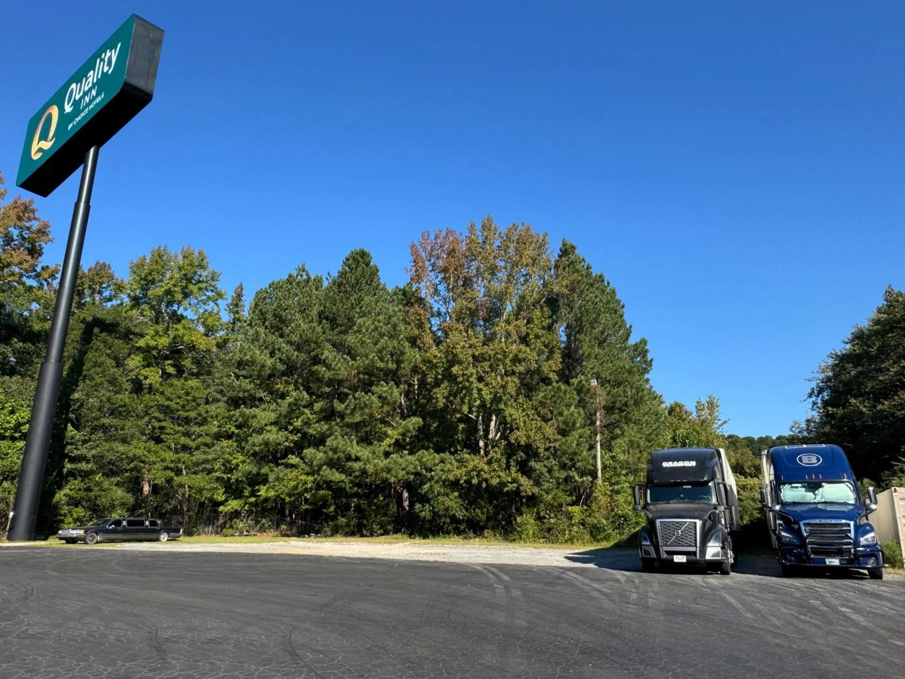 Parking in Quality Inn Kenly I-95