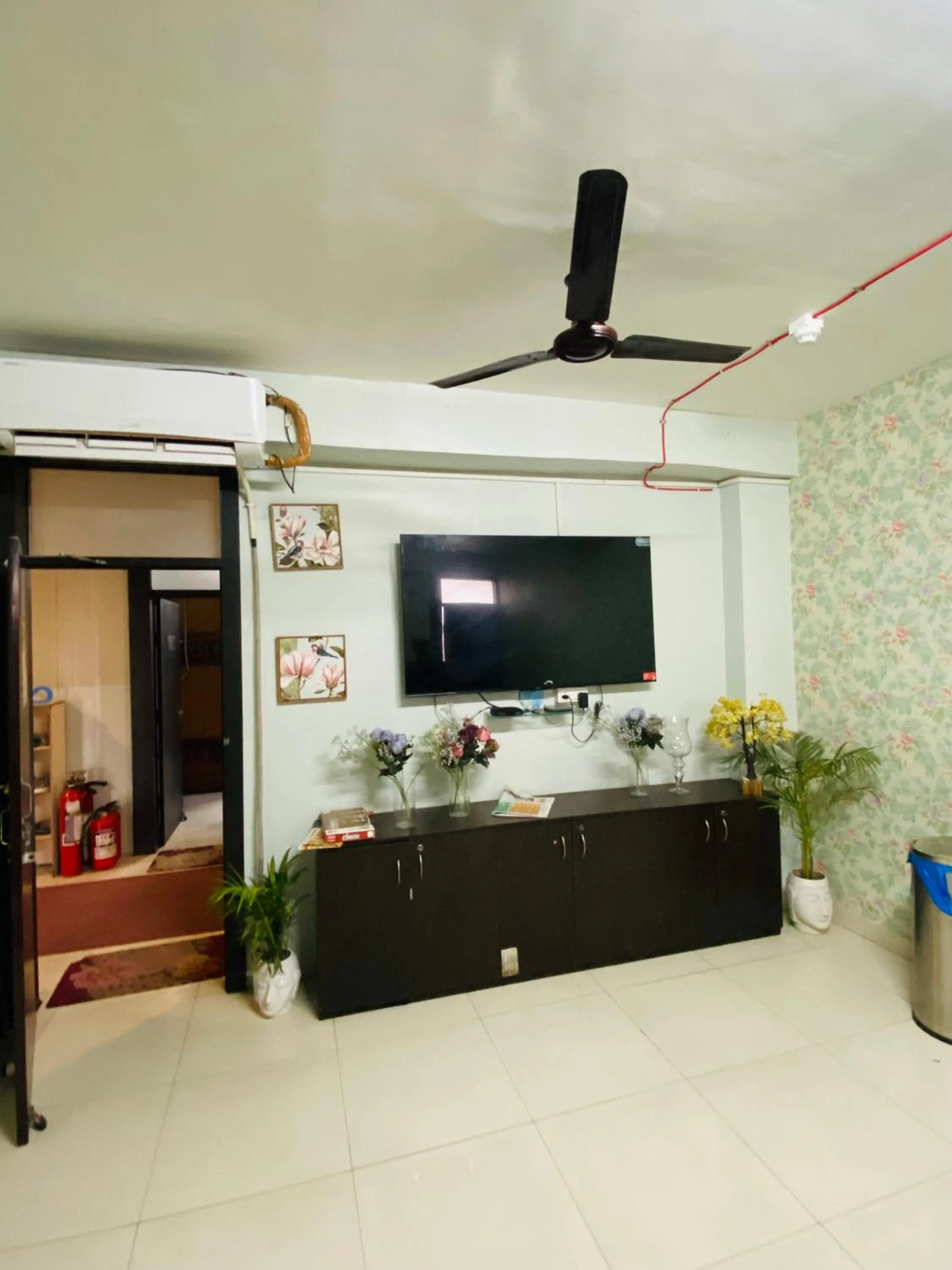 TV and multimedia in Homestay Ac Dormitory