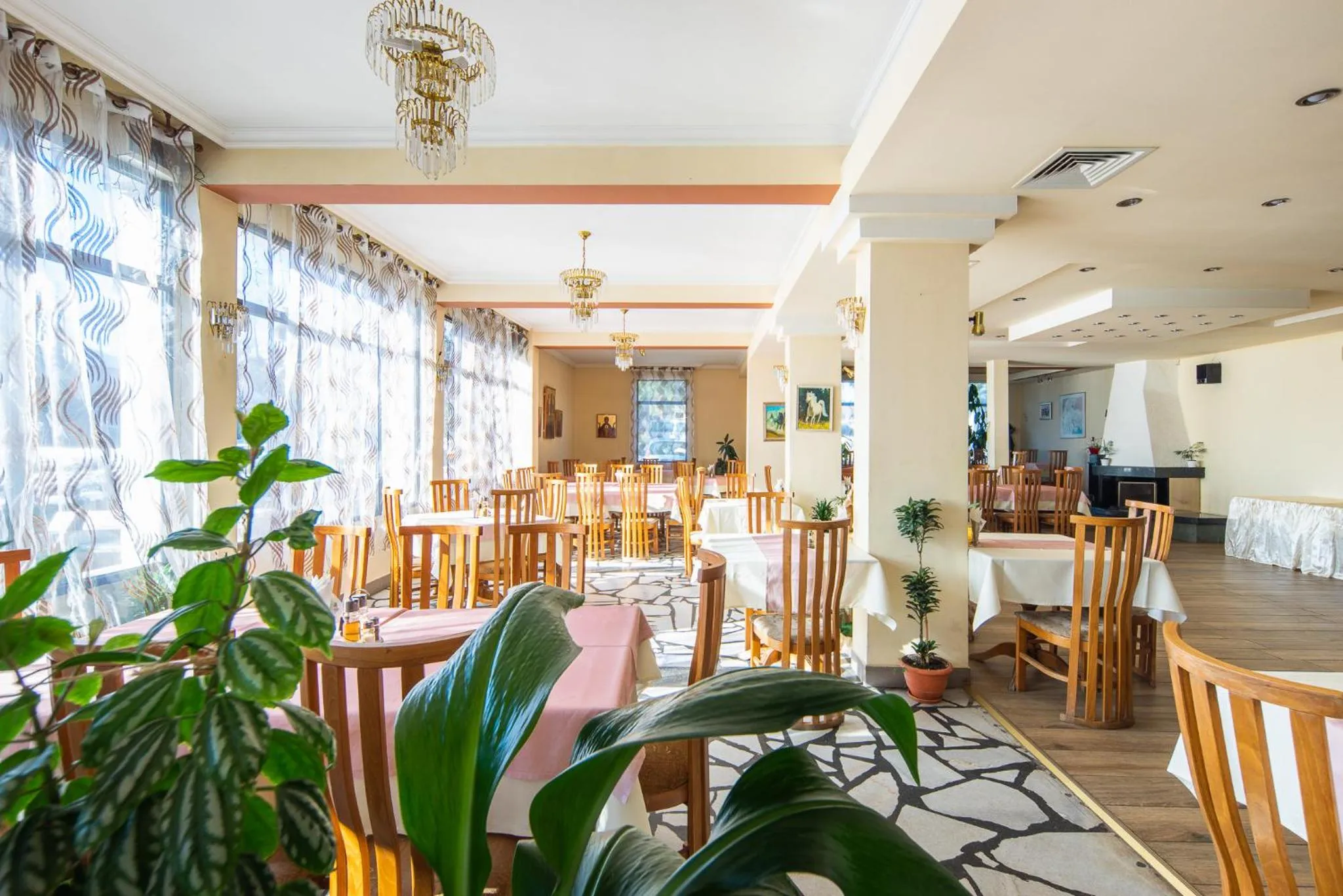 Restaurant/places to eat in Dolna Bania Hotel
