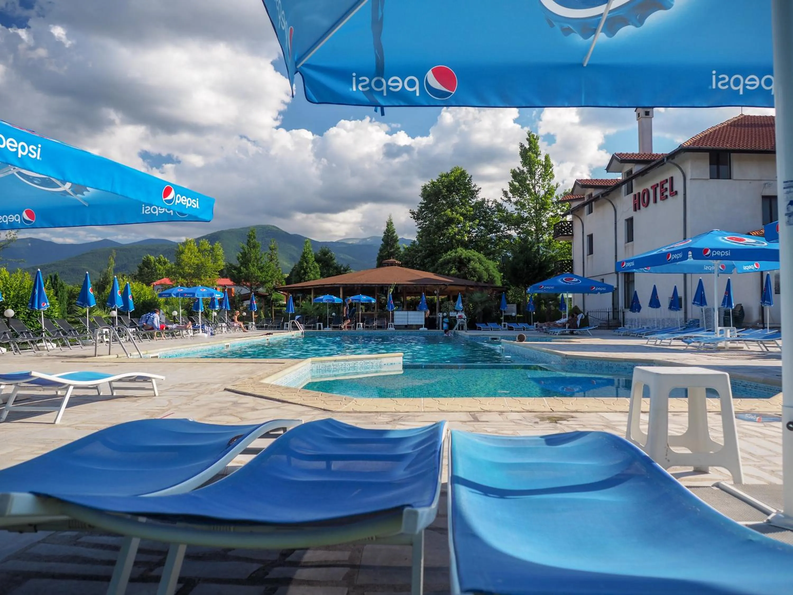 Swimming pool in Dolna Bania Hotel