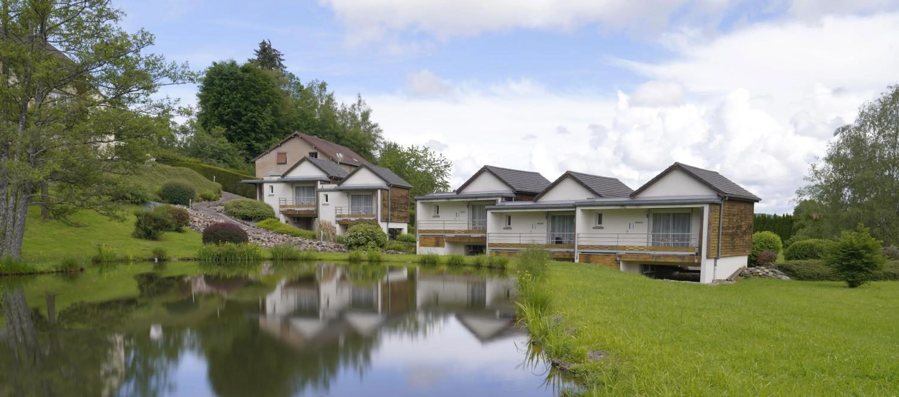 Property building in San-Val' Eau