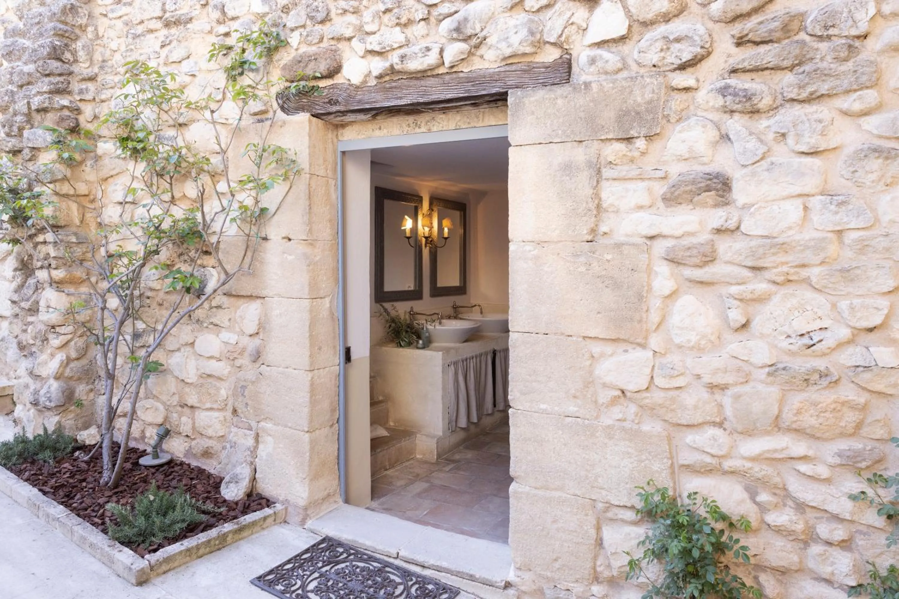 Bathroom in La Bastide de Marie, Maisons et Hôtels Sibuet