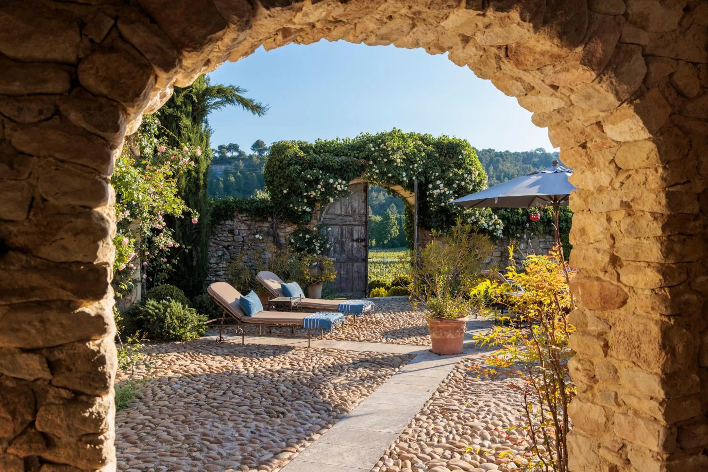 Patio in La Bastide de Marie, Maisons et Hôtels Sibuet