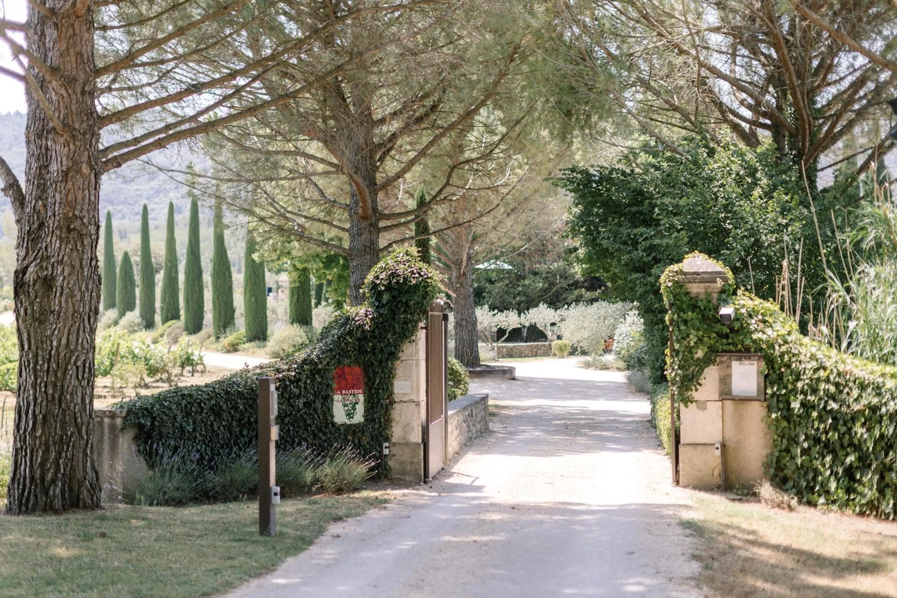 Facade/entrance in La Bastide de Marie, Maisons et Hôtels Sibuet