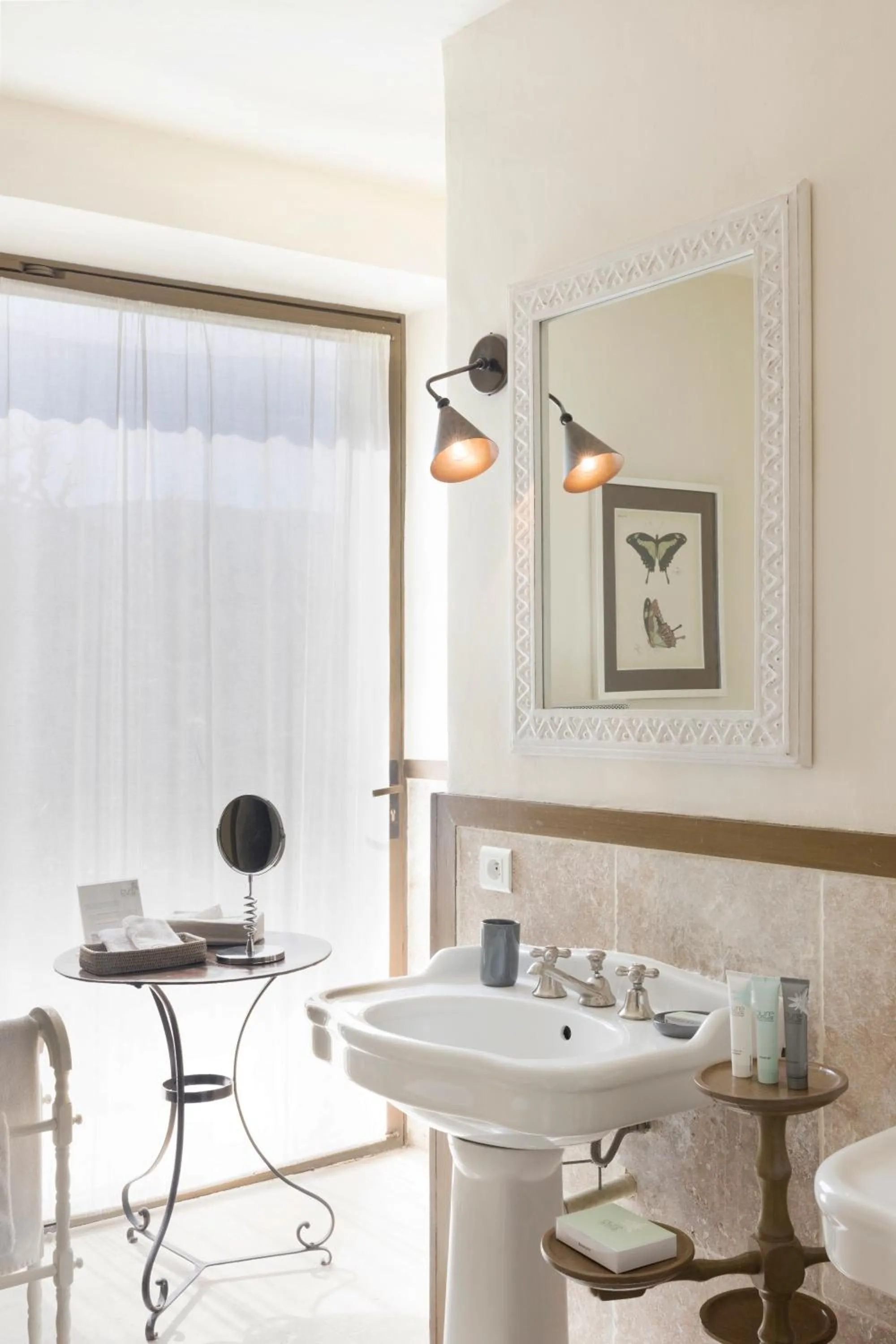 Bathroom in La Bastide de Marie, Maisons et Hôtels Sibuet