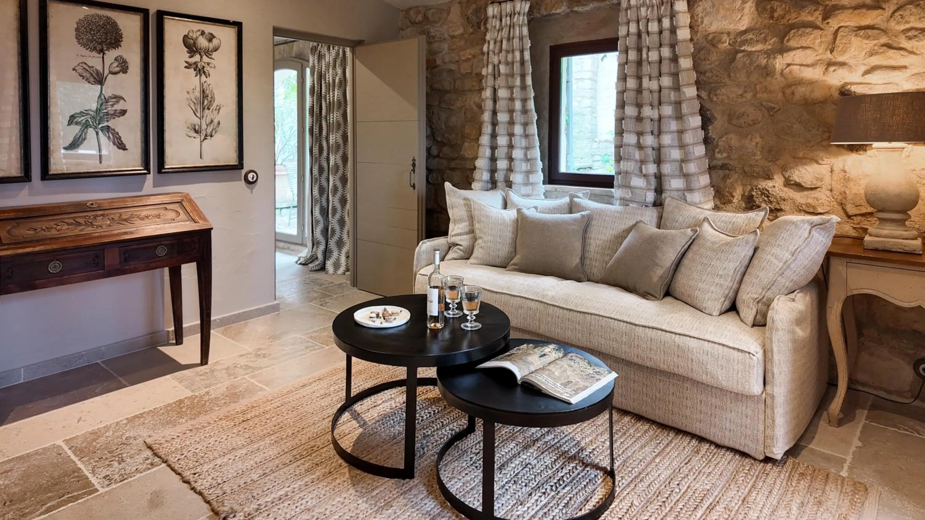 Living room in La Bastide de Marie, Maisons et Hôtels Sibuet