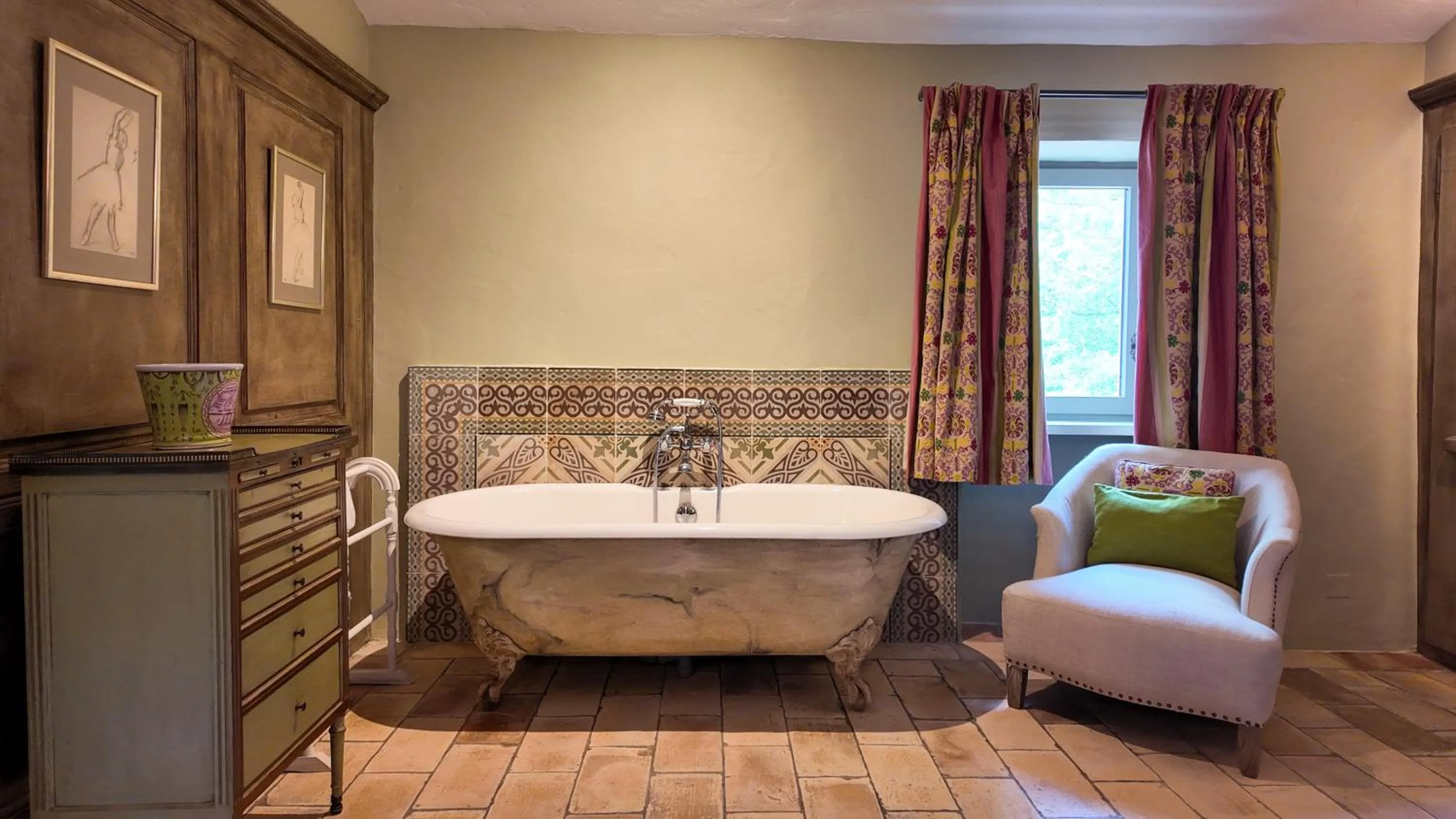 Bathroom in La Bastide de Marie, Maisons et Hôtels Sibuet