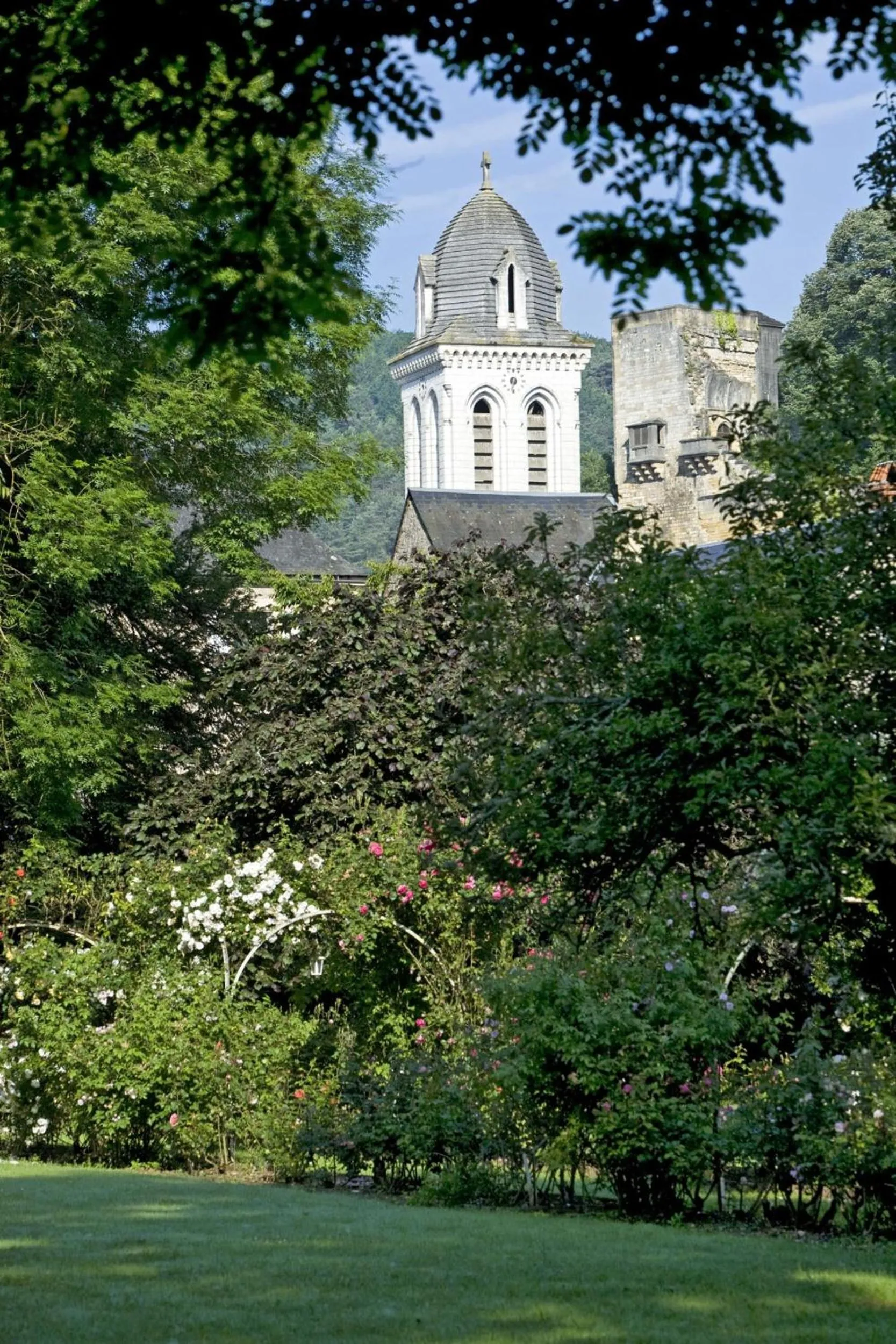 Garden in La Roseraie Hôtel Restaurant