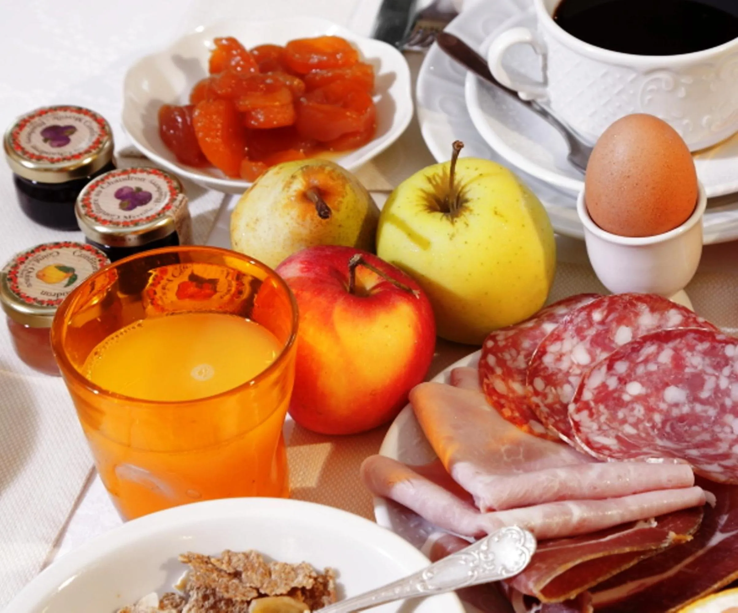 Restaurant/places to eat in La Roseraie Hôtel Restaurant