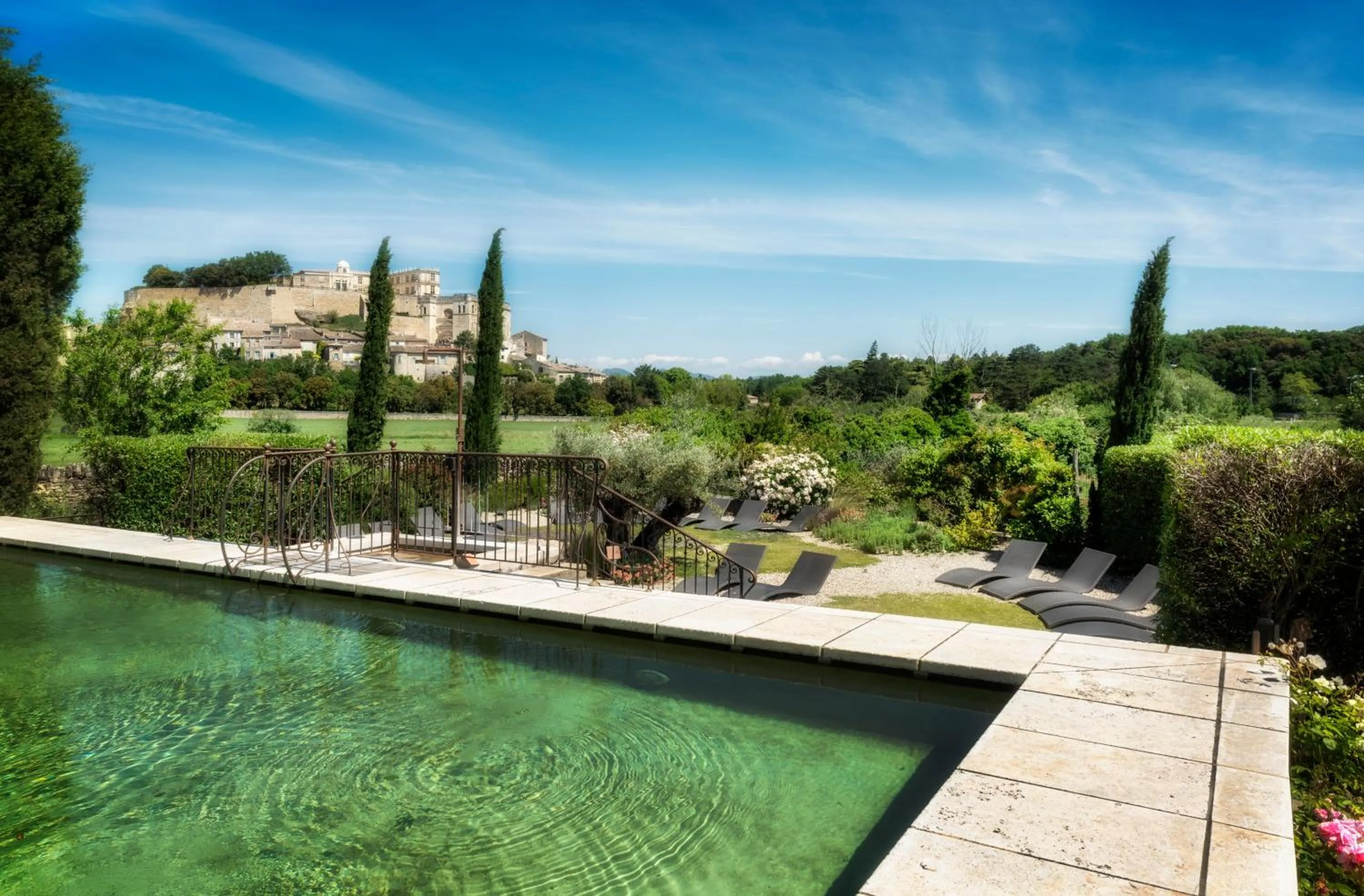 Spring in Le Clair de la Plume - Teritoria