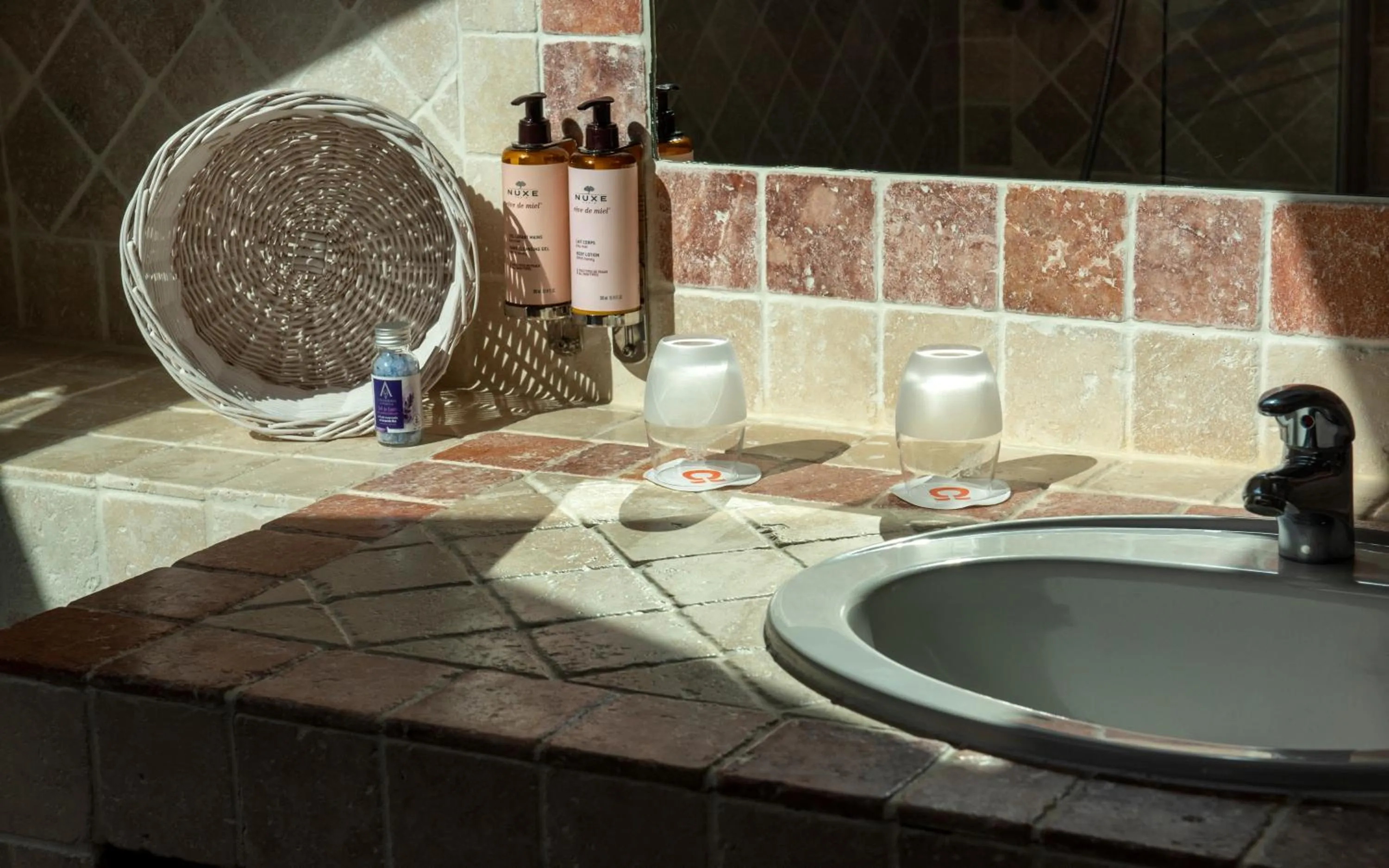 Bathroom in Le Clair de la Plume - Teritoria