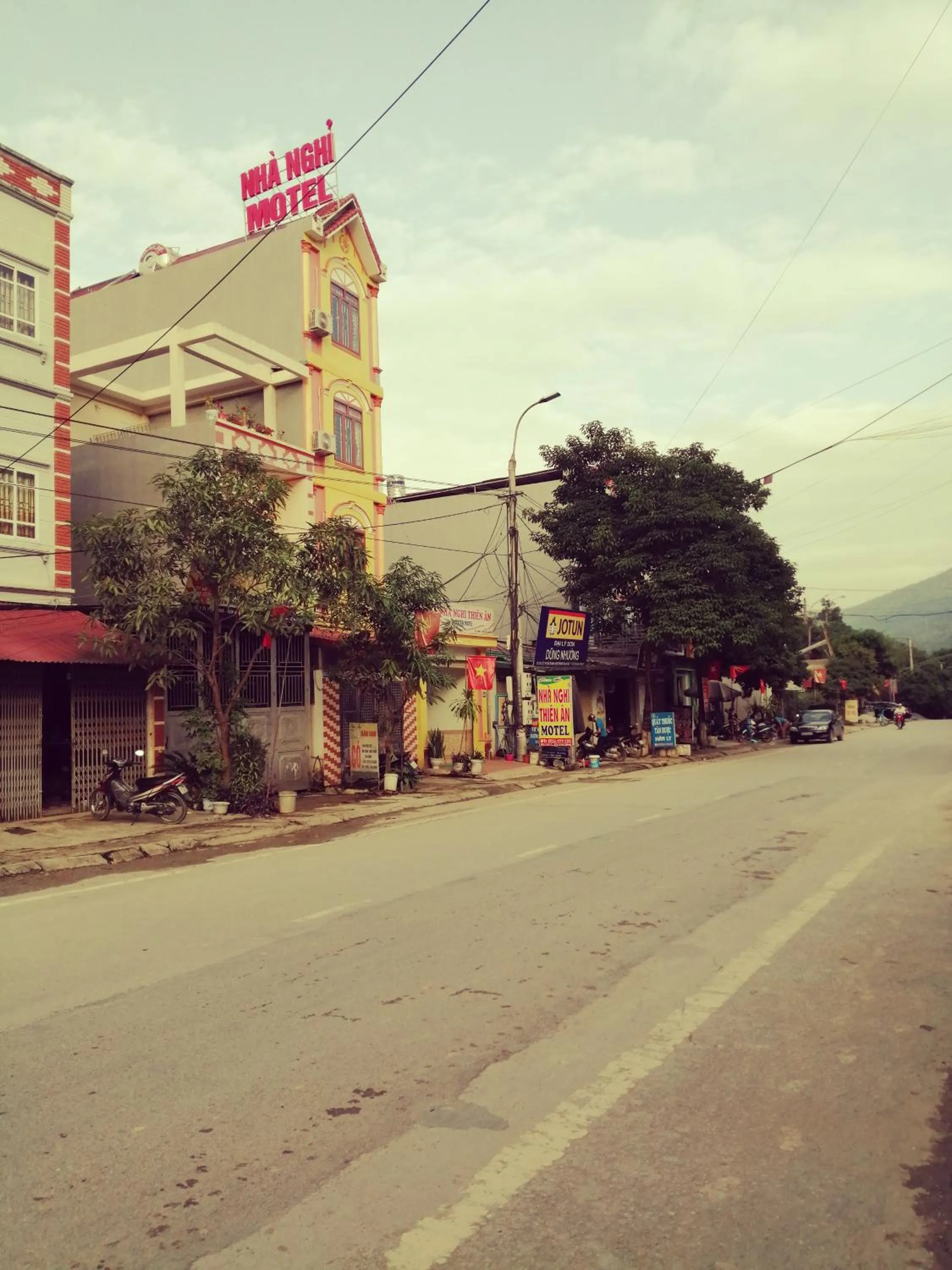 Property building in Hotel Thien An