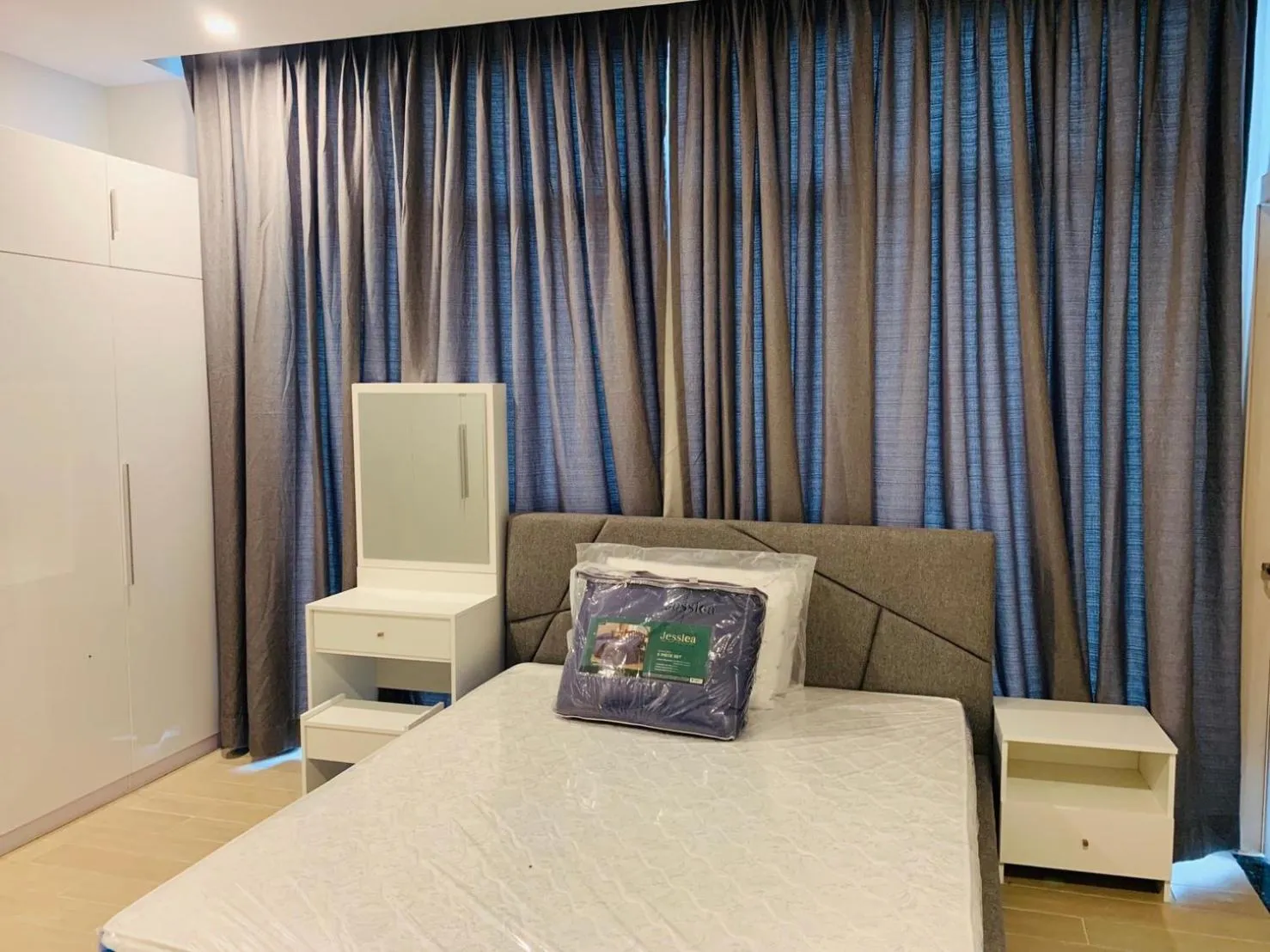 Bedroom, Bed in The Hill Residence