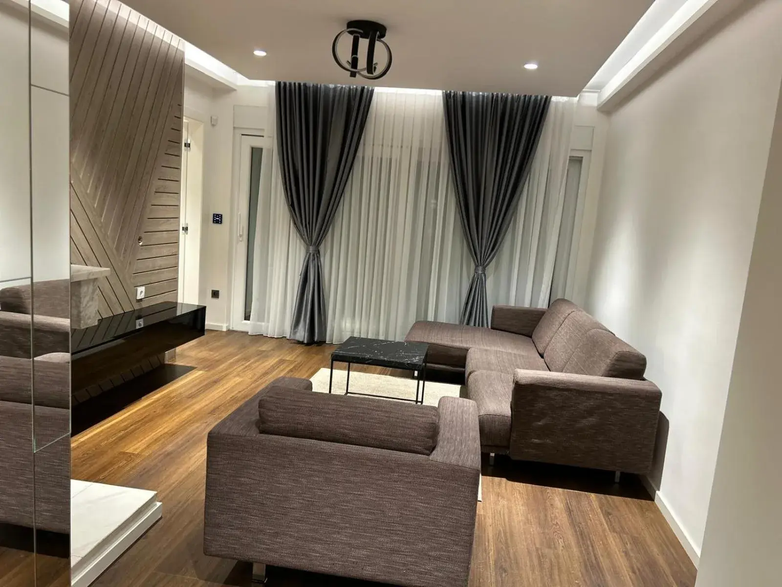 Presidential Suite in Villa Madison Presidential Suite in Villa Madison