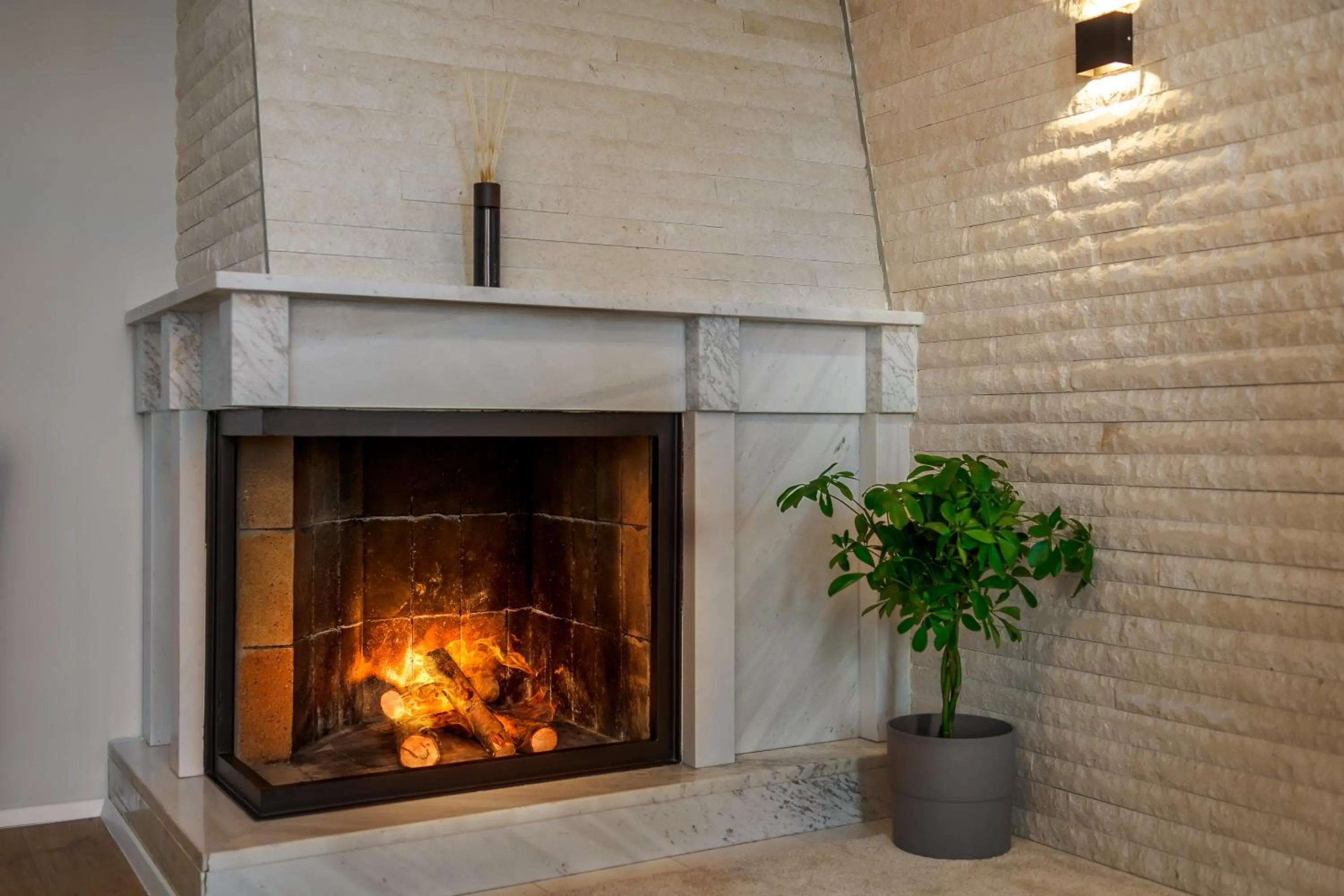 flat iron in Villa Madison