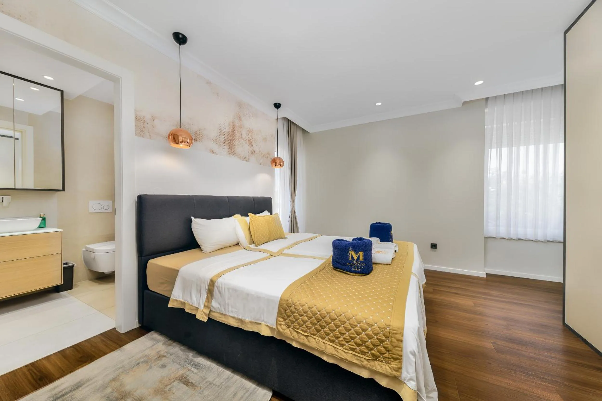 Bed in Villa Madison