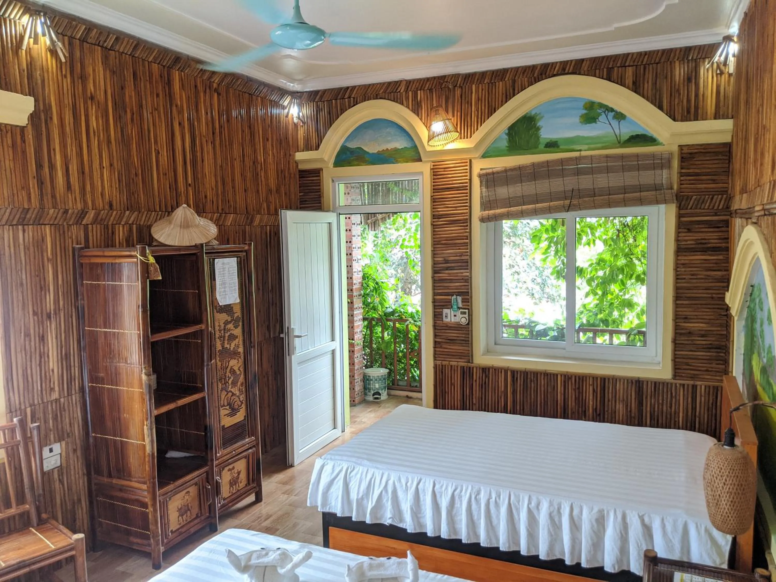 Bed in Ninh Binh Greenland Homestay