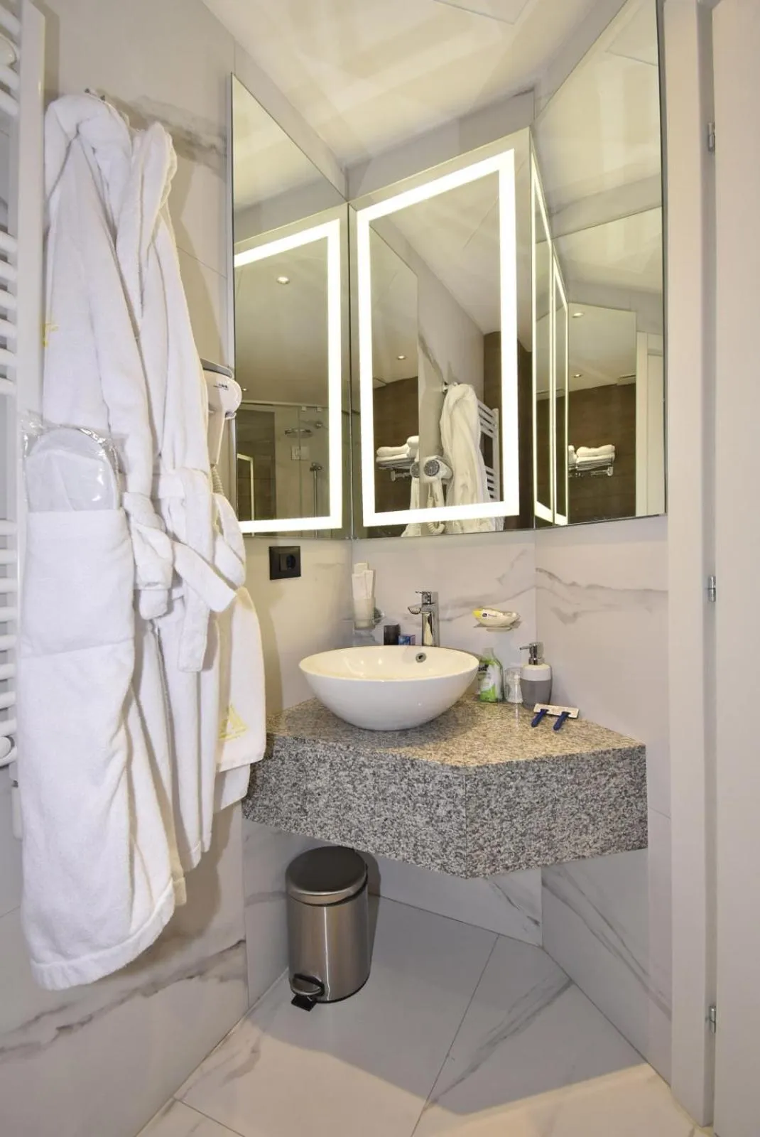 Bathroom in Avenue ApartHotel