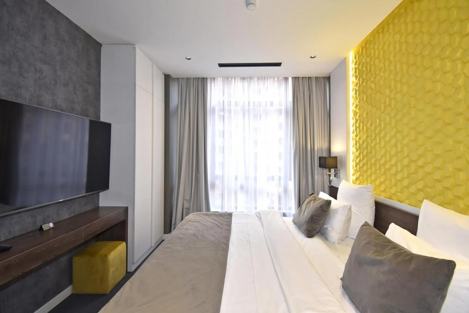 TV and multimedia, Bed in Avenue ApartHotel