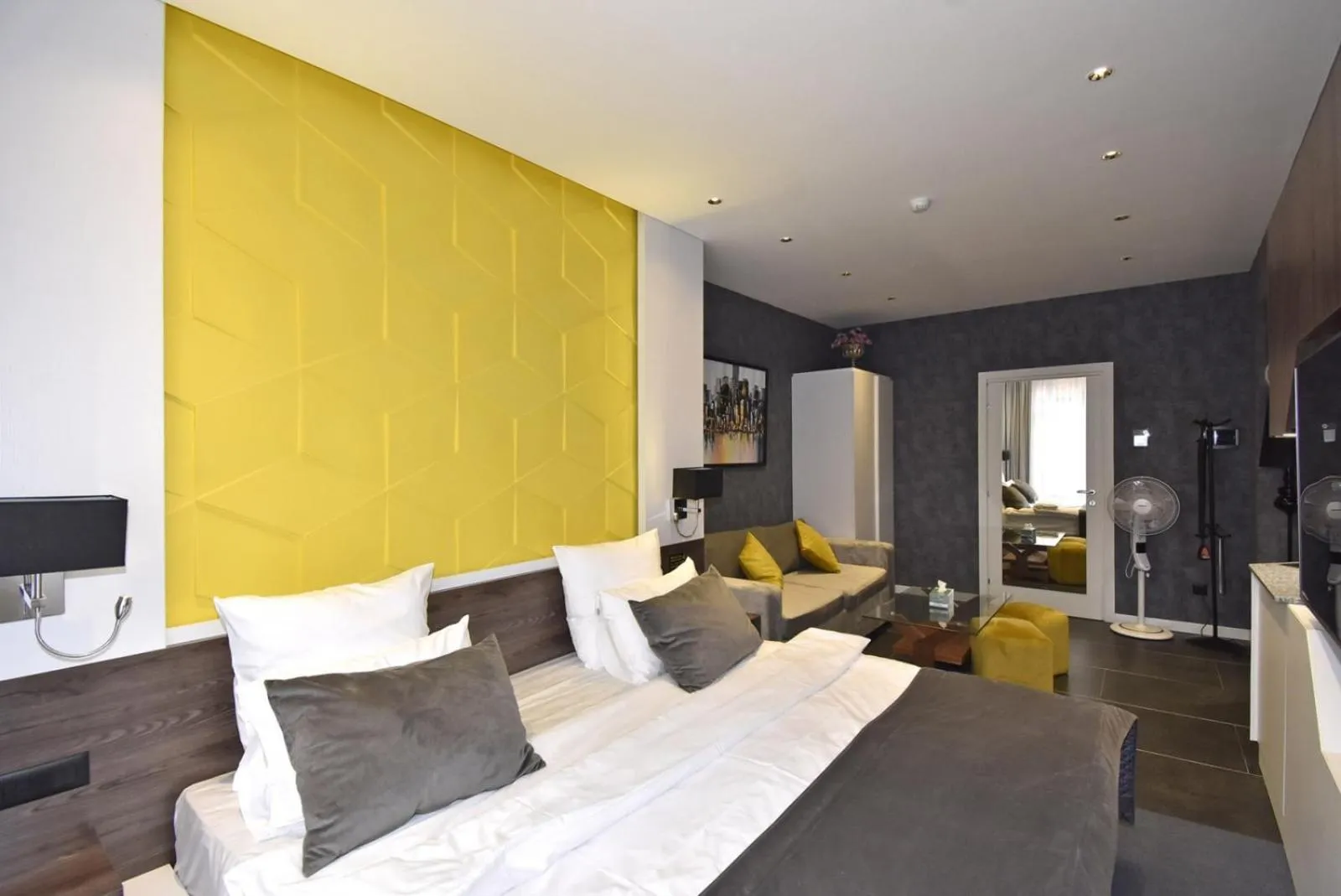 Bed in Avenue ApartHotel