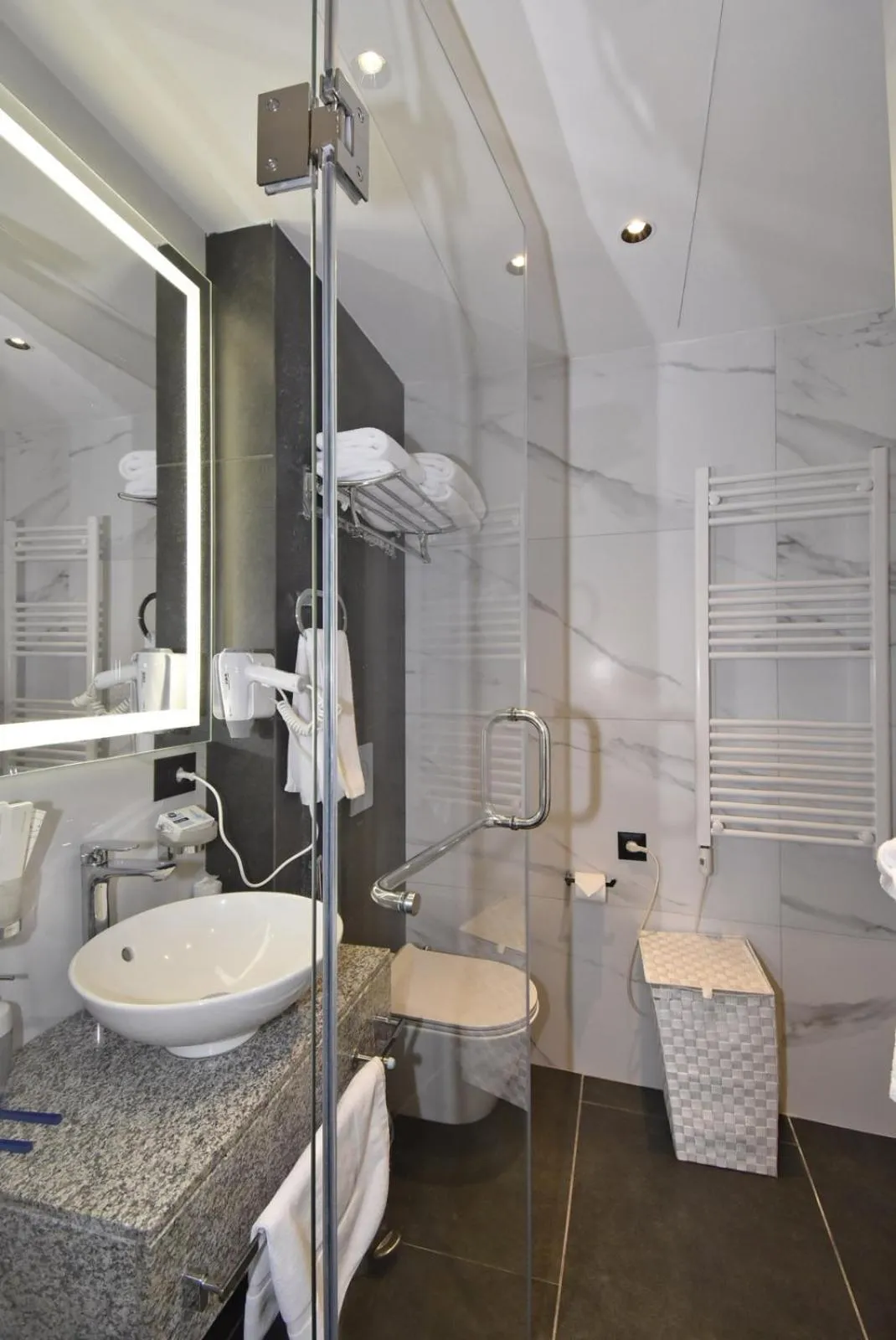 Bathroom in Avenue ApartHotel