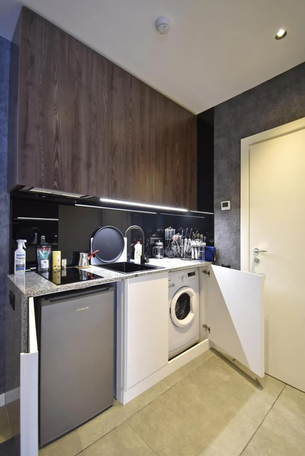 Kitchen or kitchenette in Avenue ApartHotel