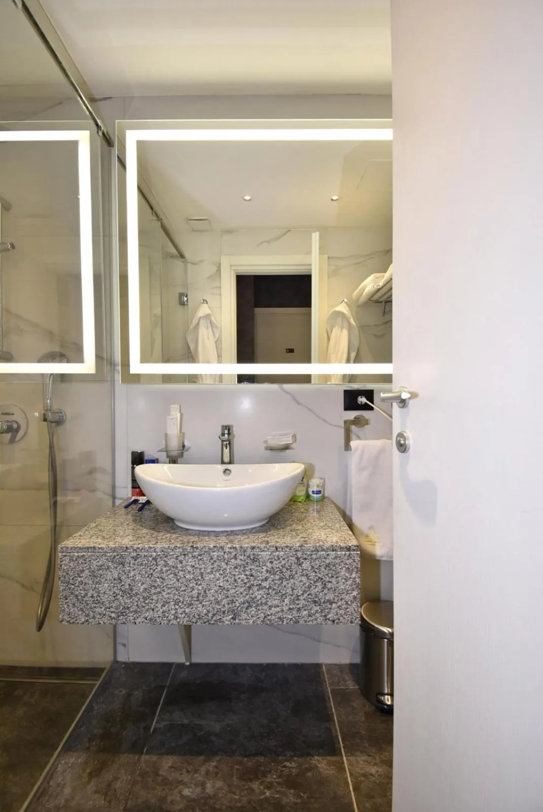 Bathroom in Avenue ApartHotel