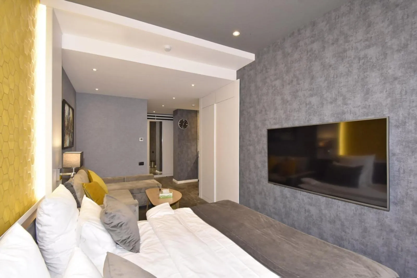 Bed in Avenue ApartHotel