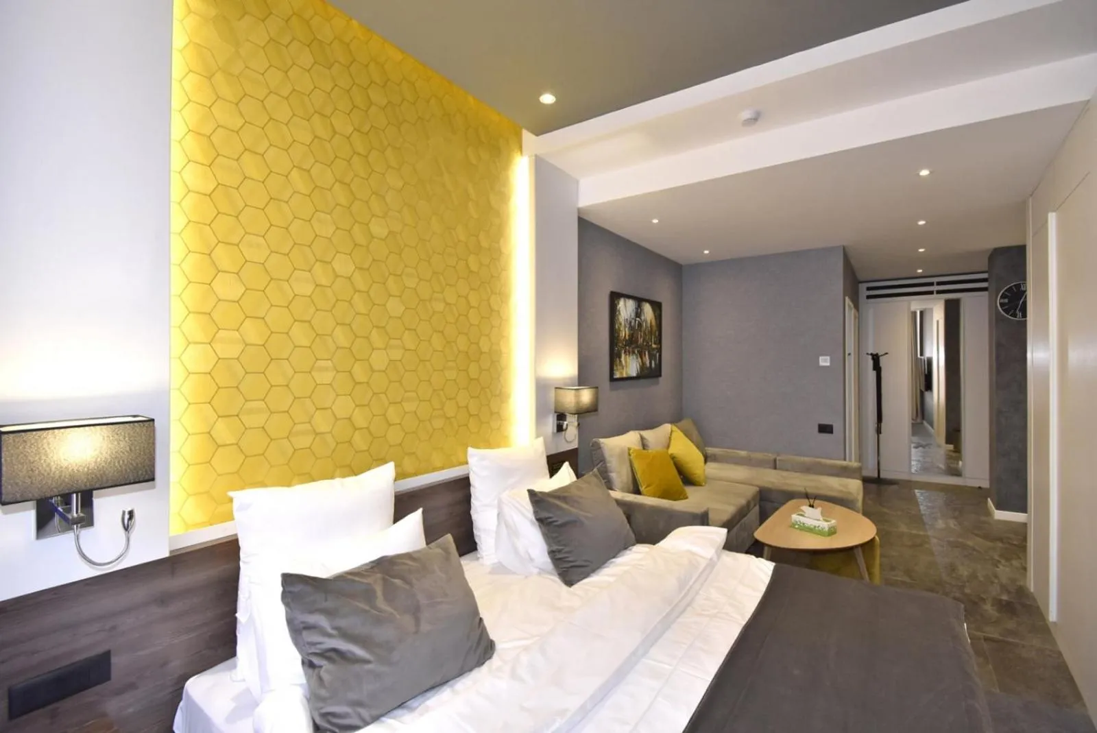 Photo of the whole room, Bed in Avenue ApartHotel