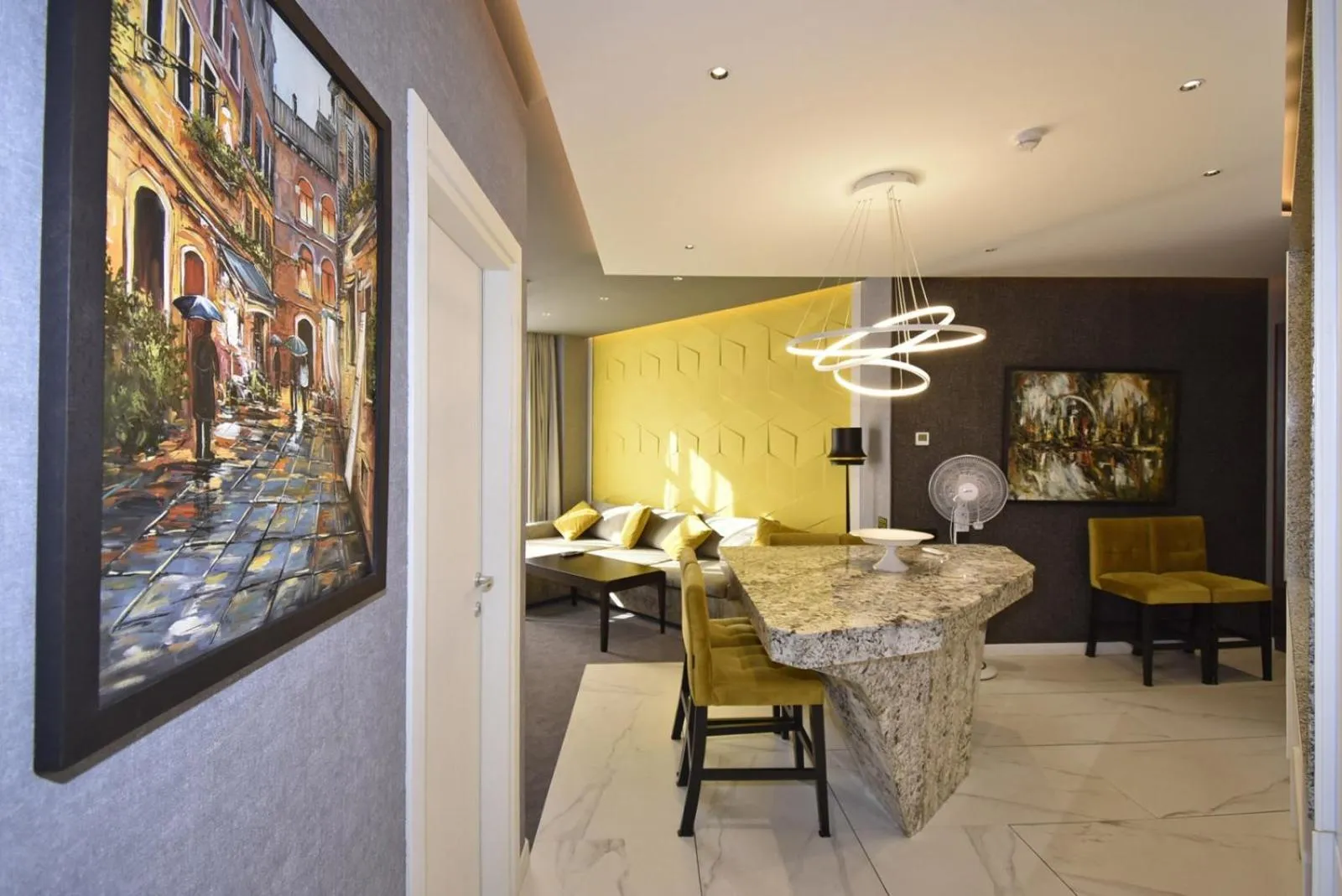 Dining area in Avenue ApartHotel