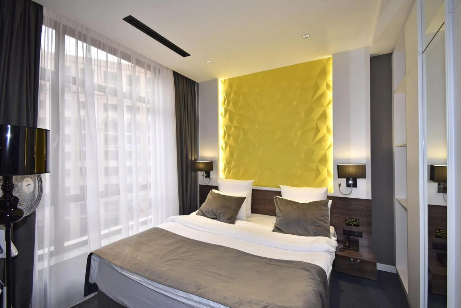 Bed in Avenue ApartHotel