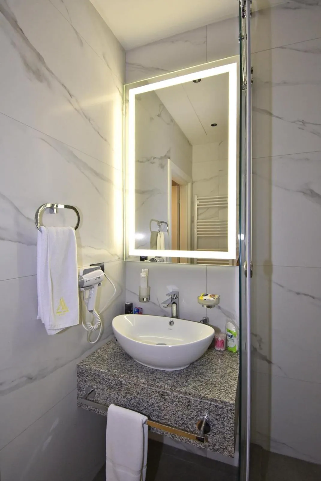 Bathroom in Avenue ApartHotel