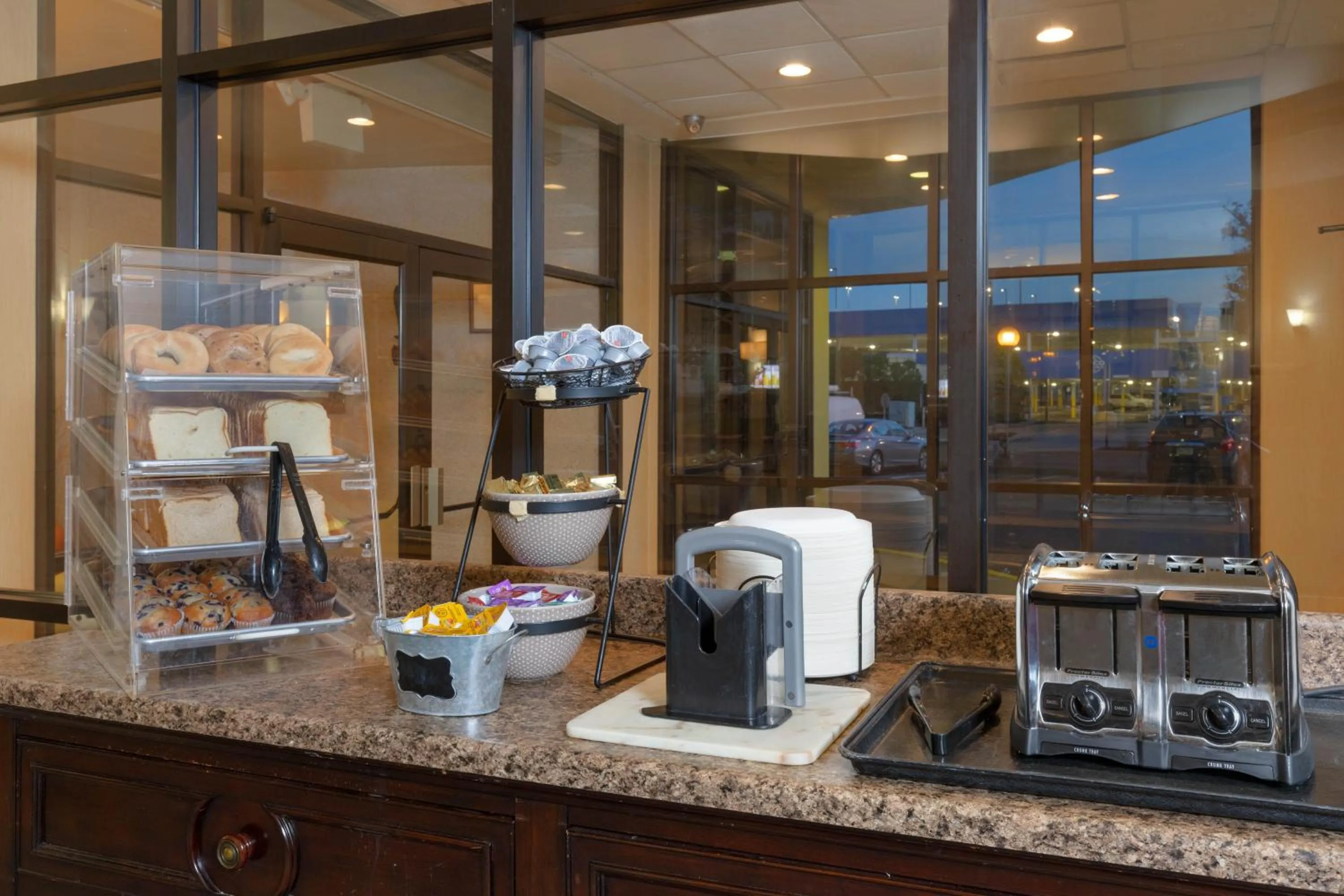 Breakfast in La Quinta by Wyndham Secaucus Meadowlands