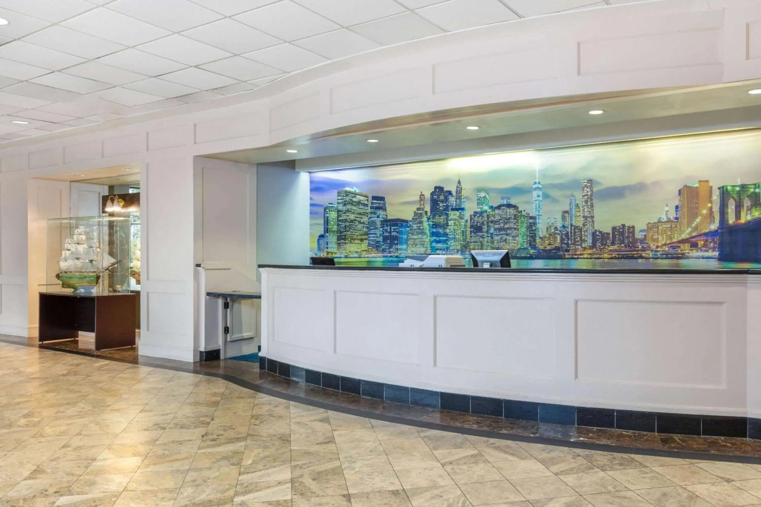 Lobby or reception in La Quinta by Wyndham Secaucus Meadowlands Lobby or reception in La Quinta by Wyndham Secaucus Meadowlands