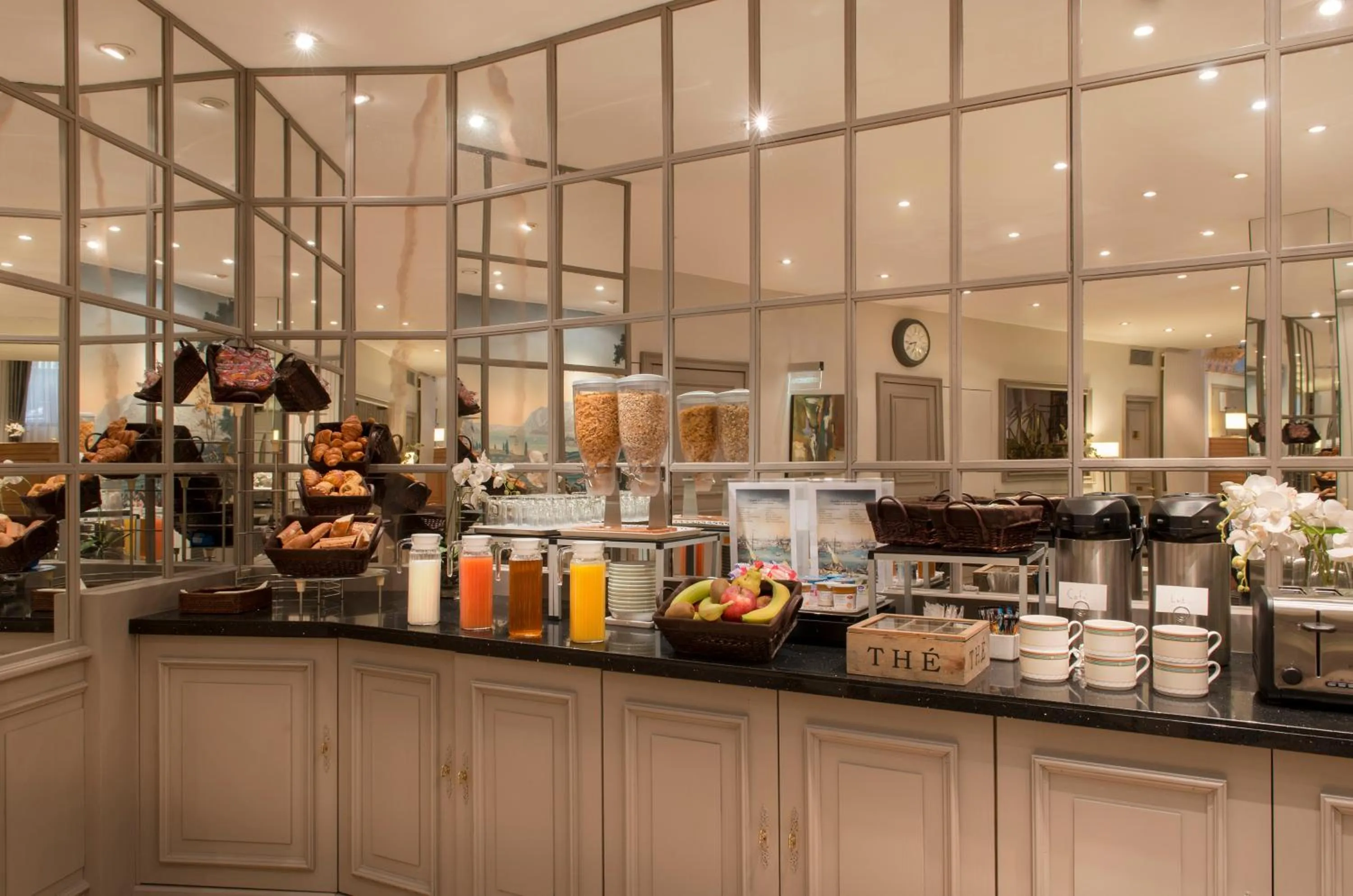 Food in Hôtel Le Beaugency