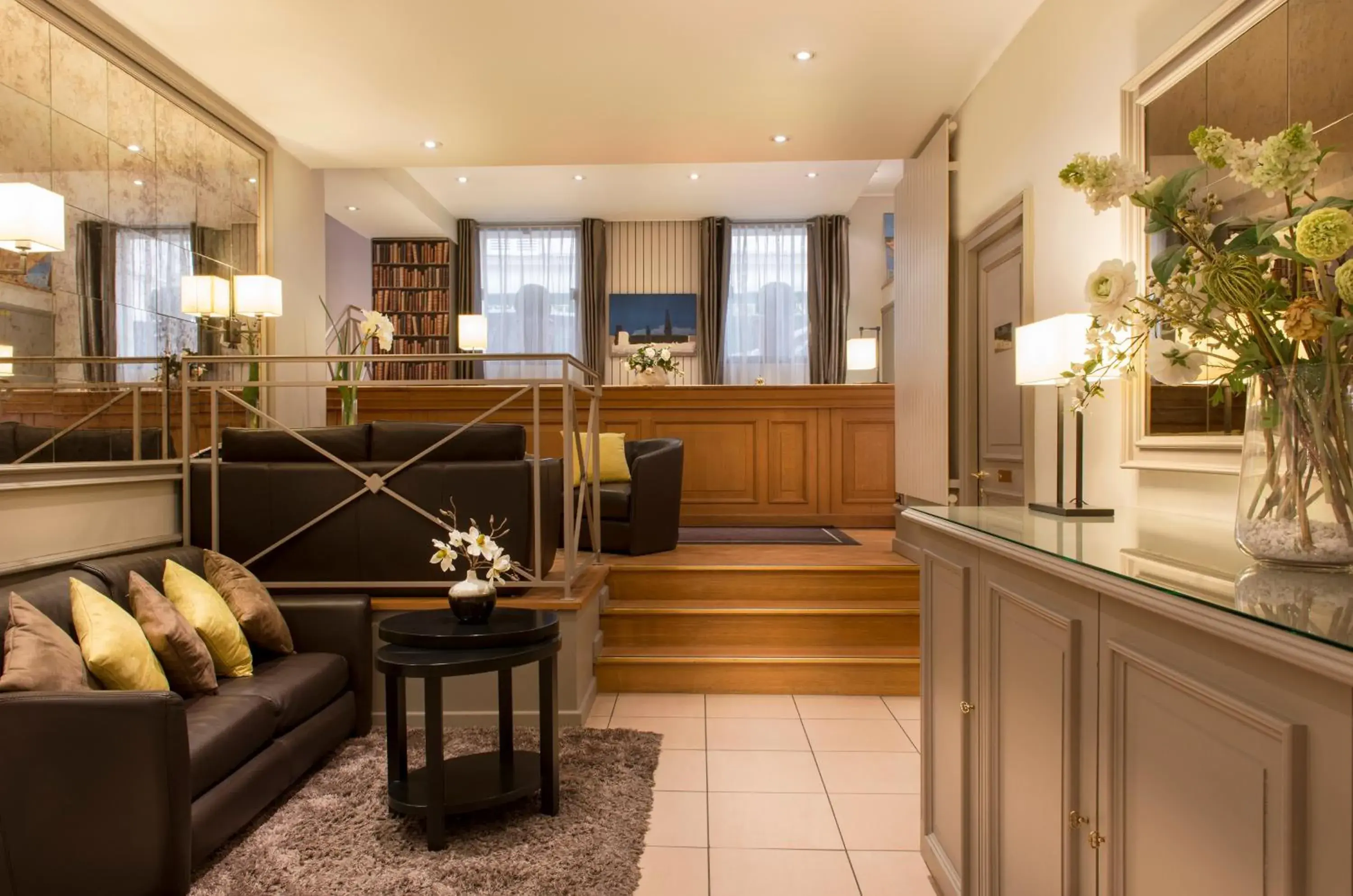 Lobby or reception in Hôtel Le Beaugency Lobby or reception in Hôtel Le Beaugency