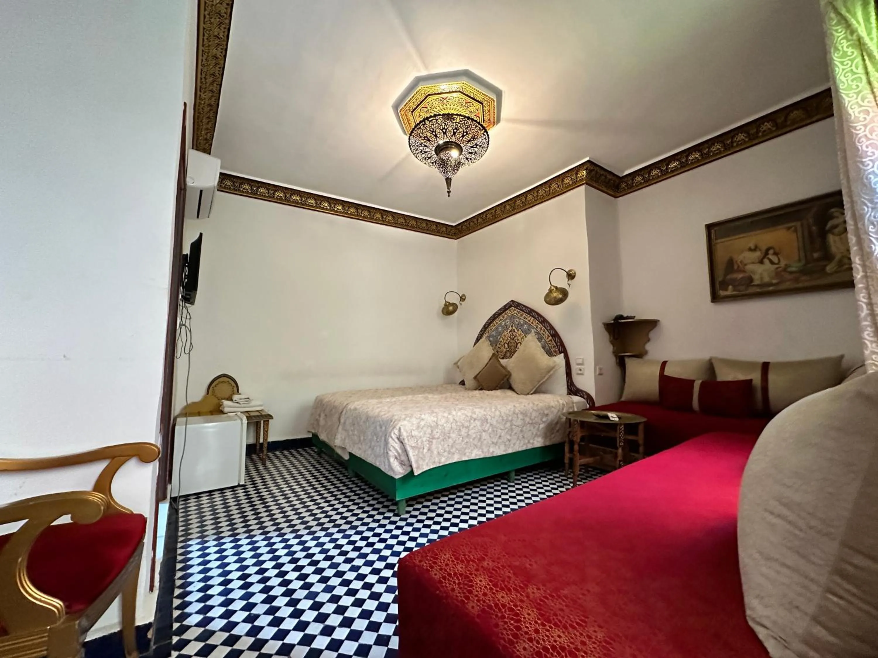 Bed in Riad Shama Fes